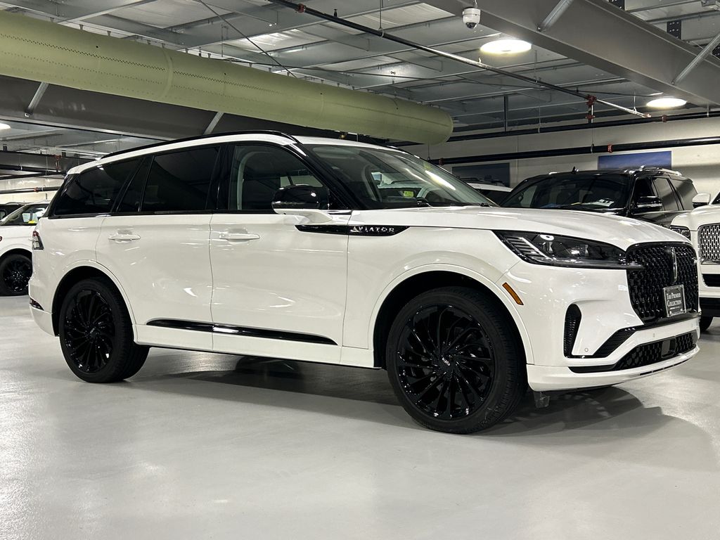 2026 Lincoln Aviator Reserve AWD's photo