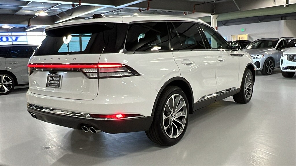 Used 2025 Lincoln Aviator Reserve with VIN 5LM5J7XCXSGL09344 for sale in Elmsford, NY
