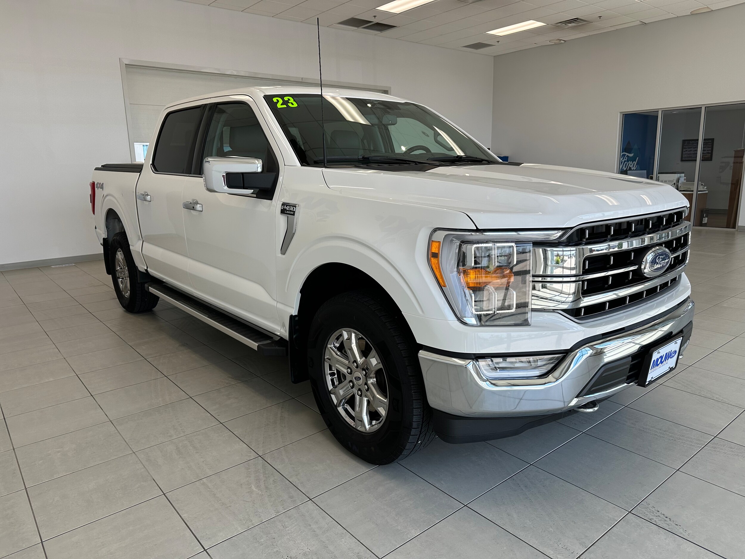 2023 Ford F-150 Lariat photo 3