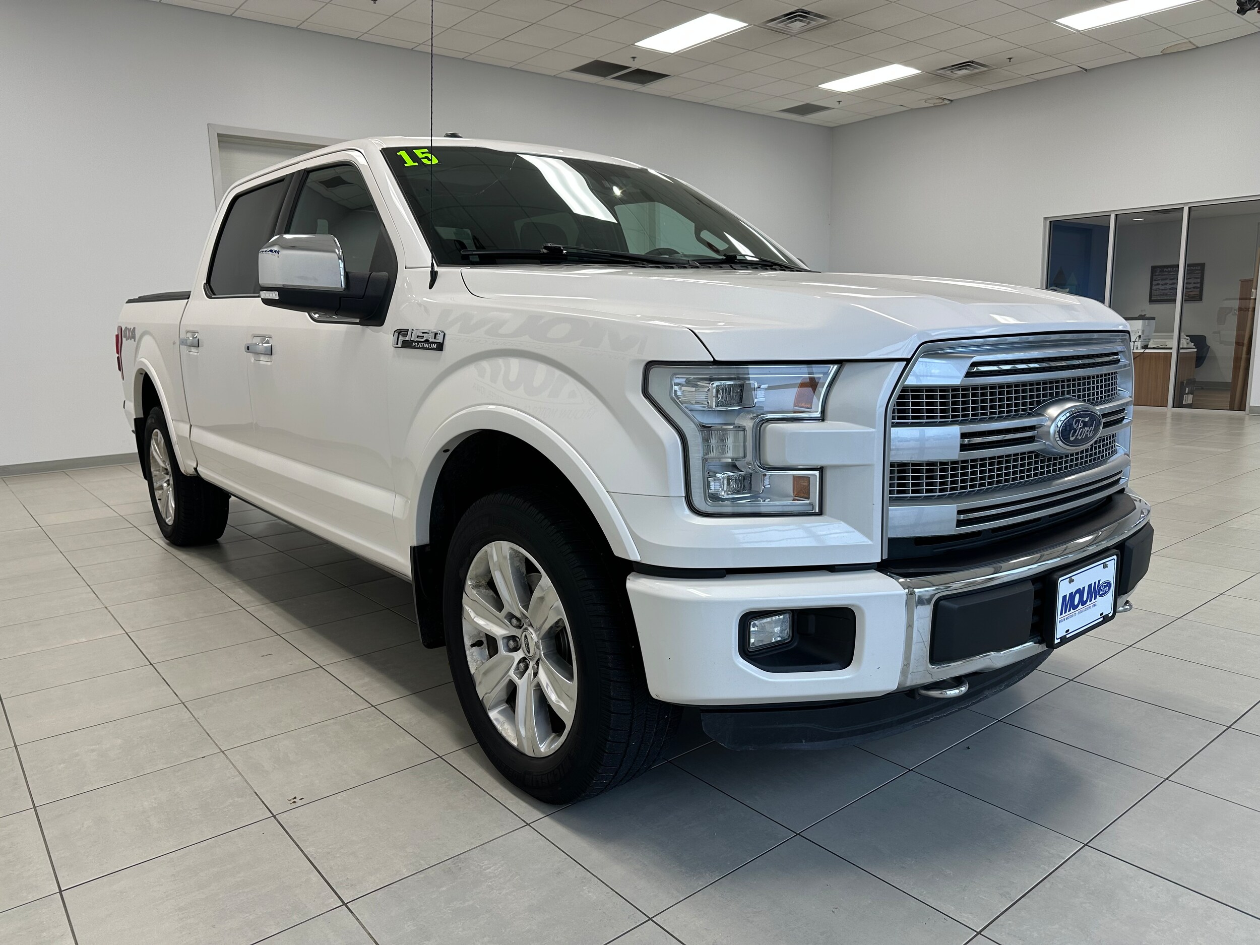 2015 Ford F-150 Platinum photo 4
