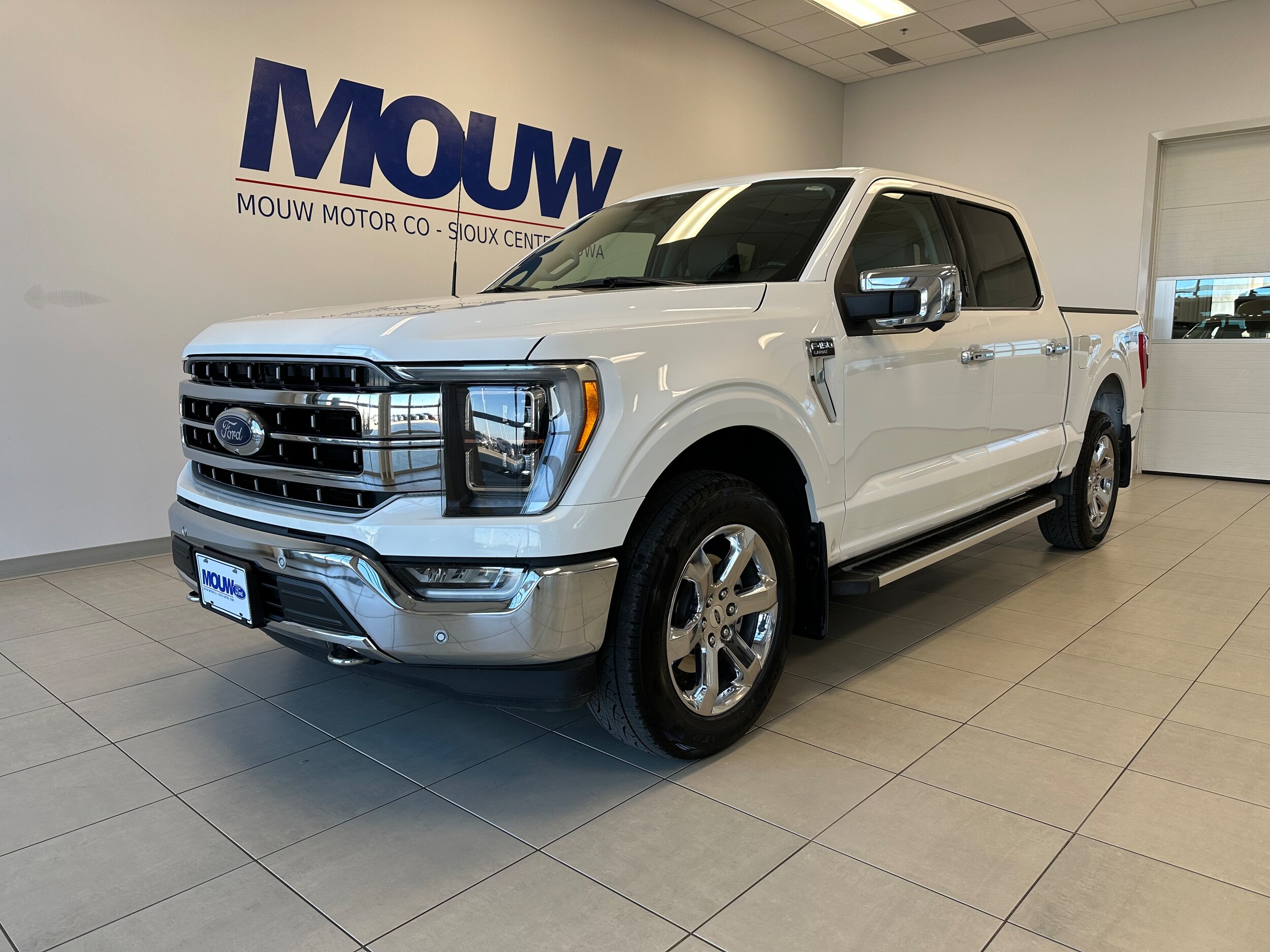 2022 Ford F-150 Lariat photo 2