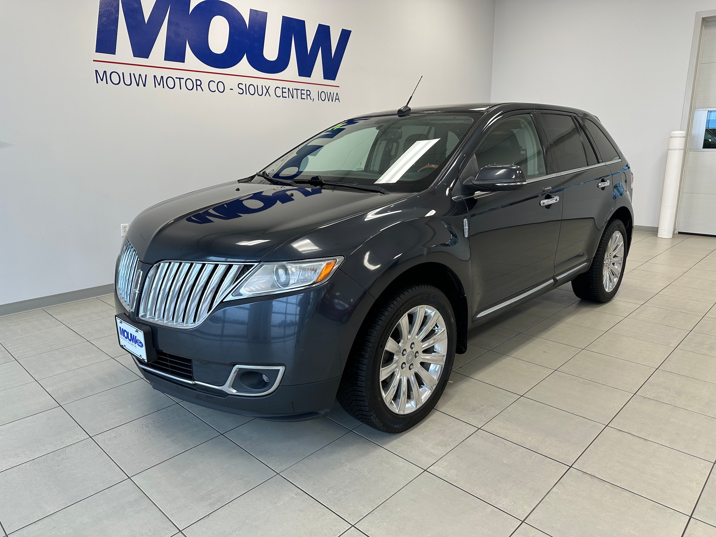 Used 2014 Lincoln MKX Base with VIN 2LMDJ8JK5EBL16643 for sale in Sioux Center, IA