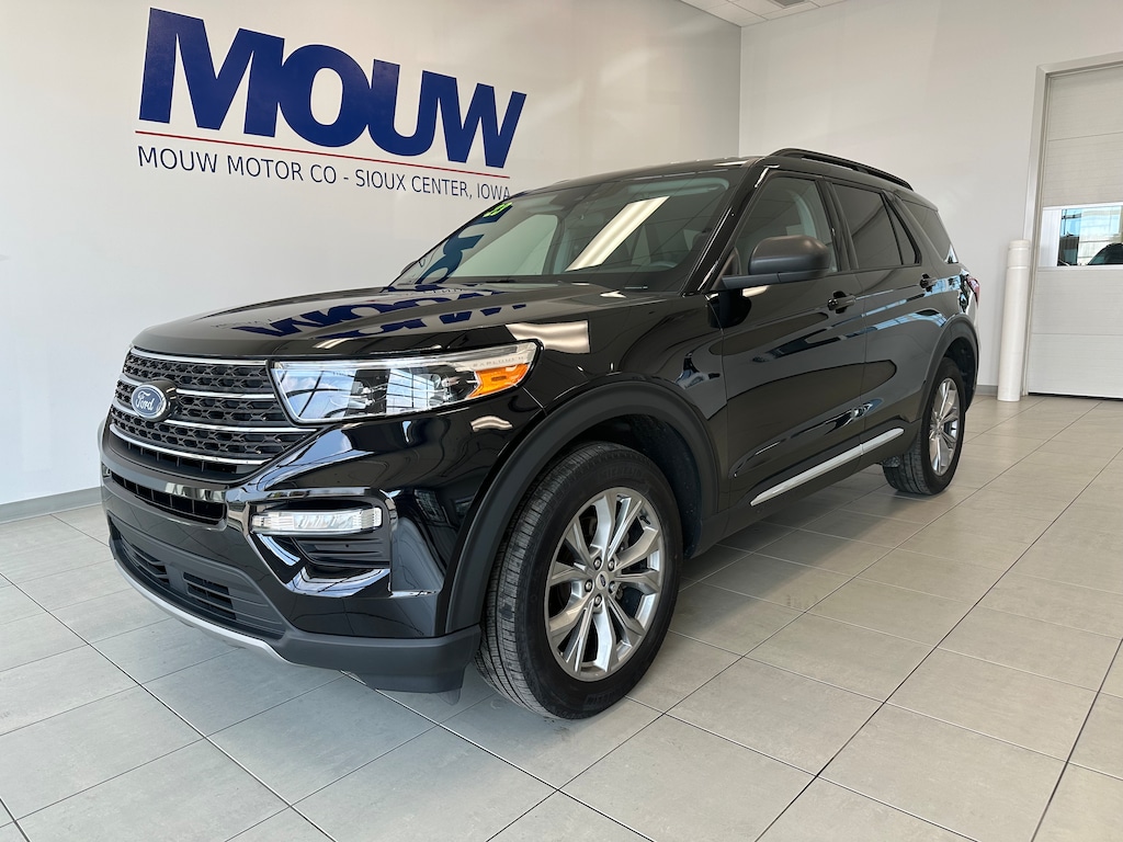Used 2023 Ford Explorer XLT Premium SUV