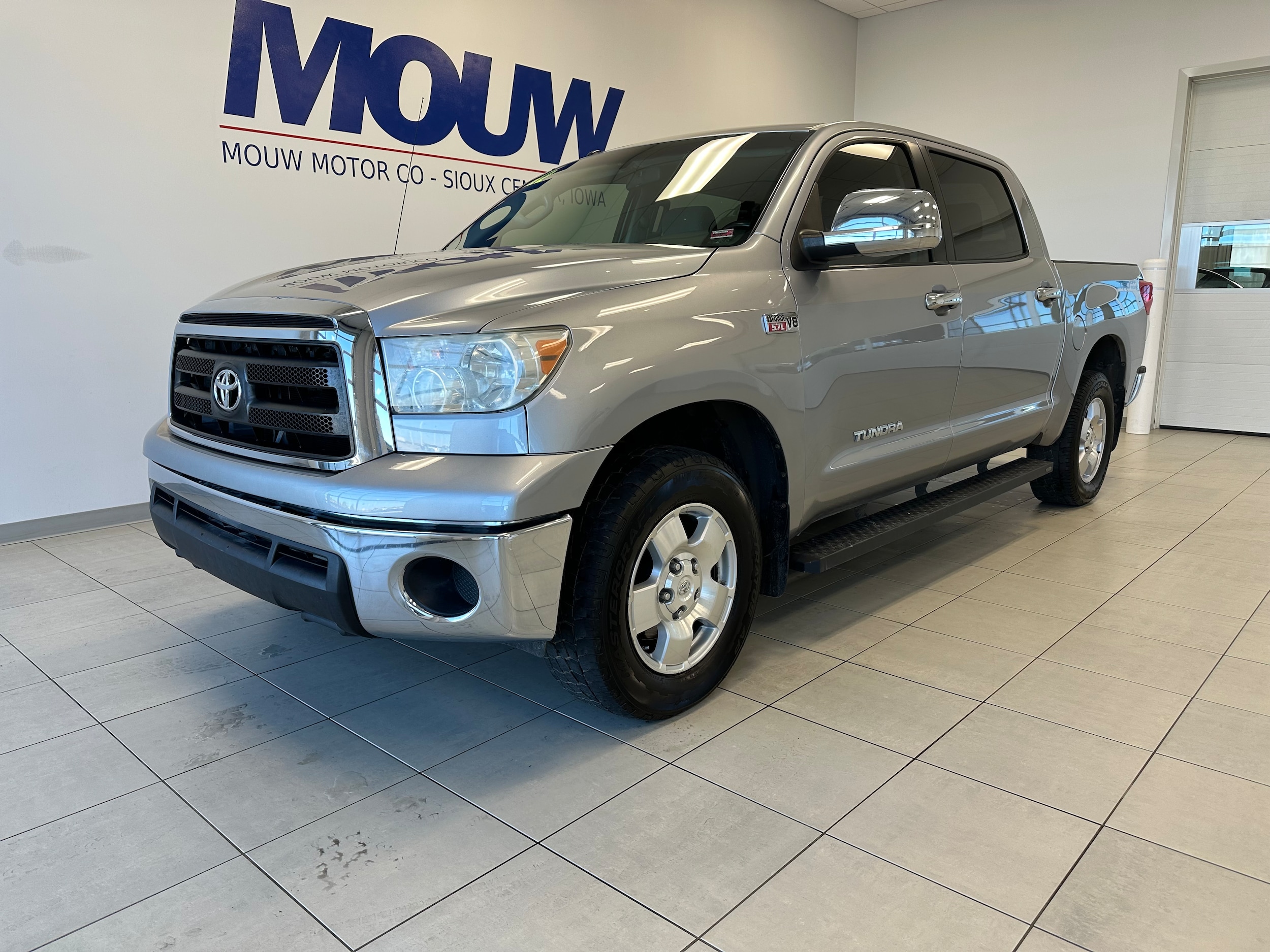 Used 2012 Toyota Tundra Tundra Grade with VIN 5TFDW5F12CX213234 for sale in Sioux Center, IA