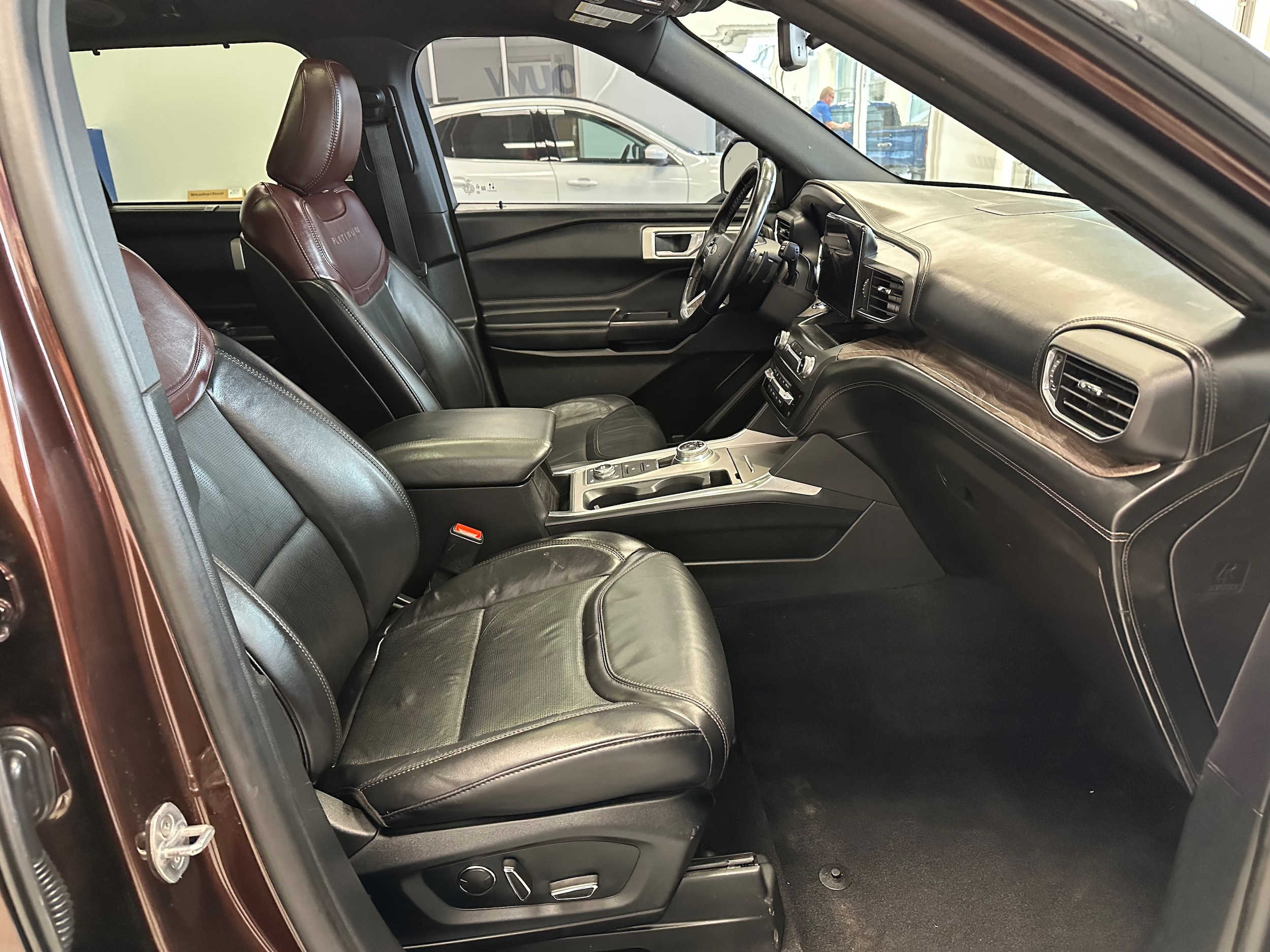 2020 Ford Explorer Platinum - Photo 15
