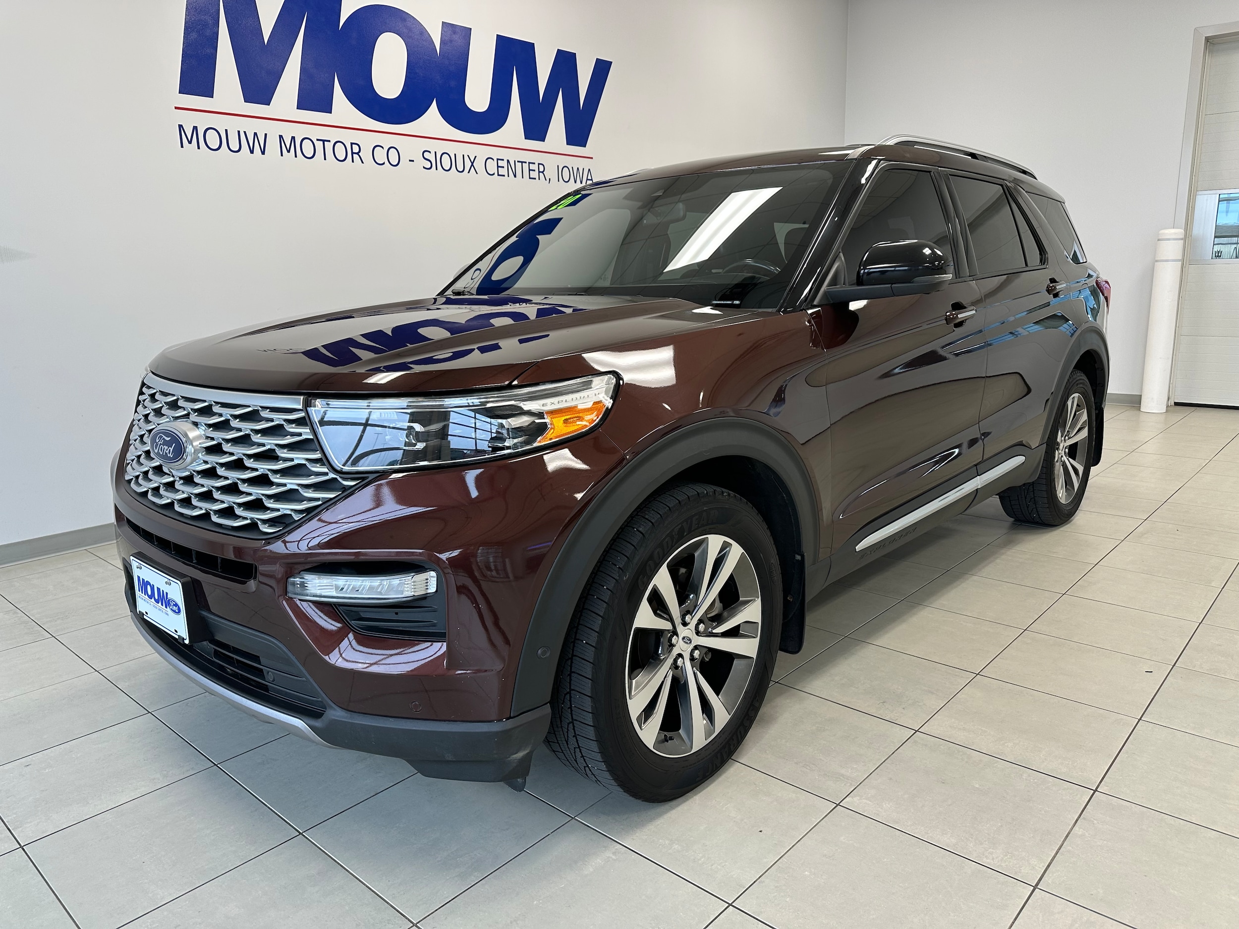 Used 2020 Ford Explorer Platinum with VIN 1FM5K8HC9LGA40064 for sale in Sioux Center, IA