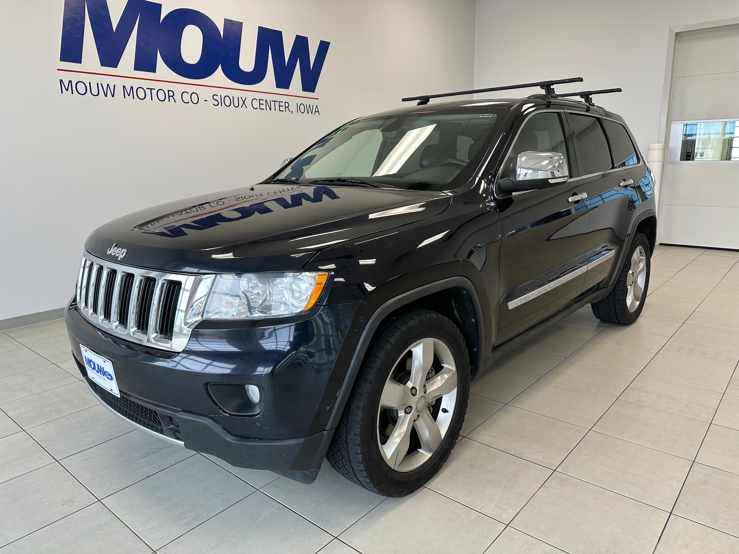 Used 2011 Jeep Grand Cherokee Limited with VIN 1J4RR5GT5BC526419 for sale in Sioux Center, IA