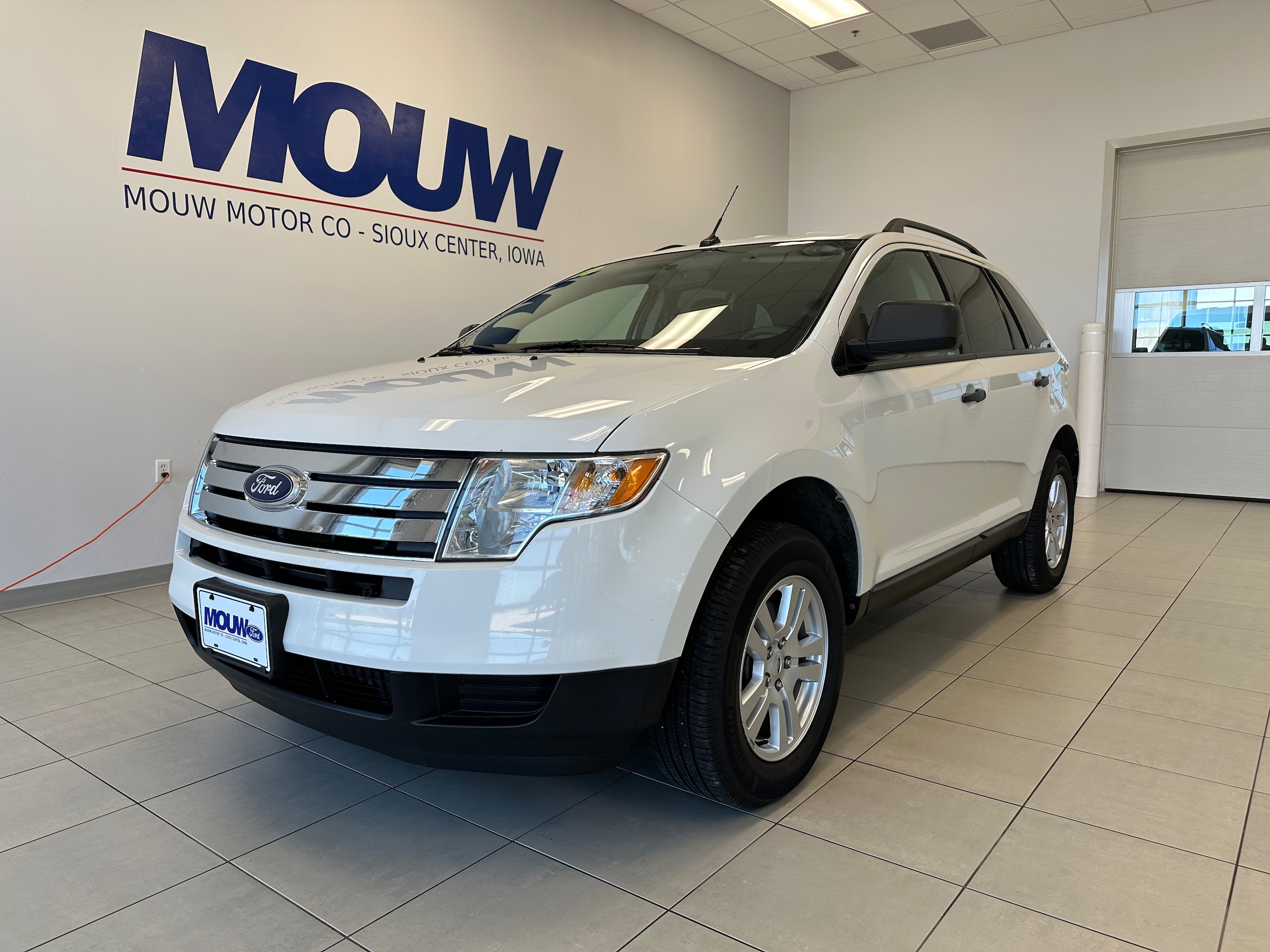 Used 2010 Ford Edge SE with VIN 2FMDK3GC0ABB74711 for sale in Sioux Center, IA