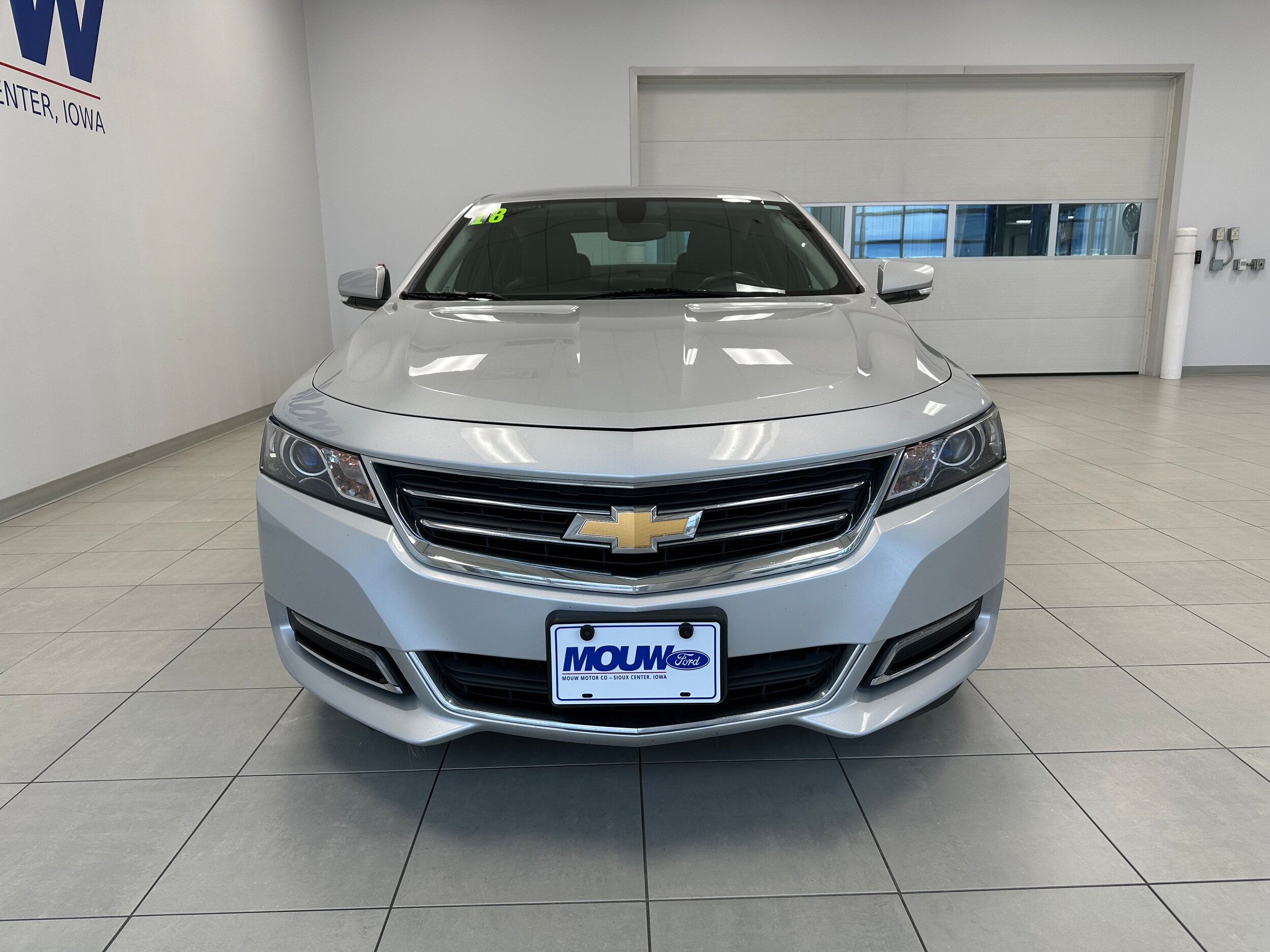 2018 Chevrolet Impala 1LT photo 3