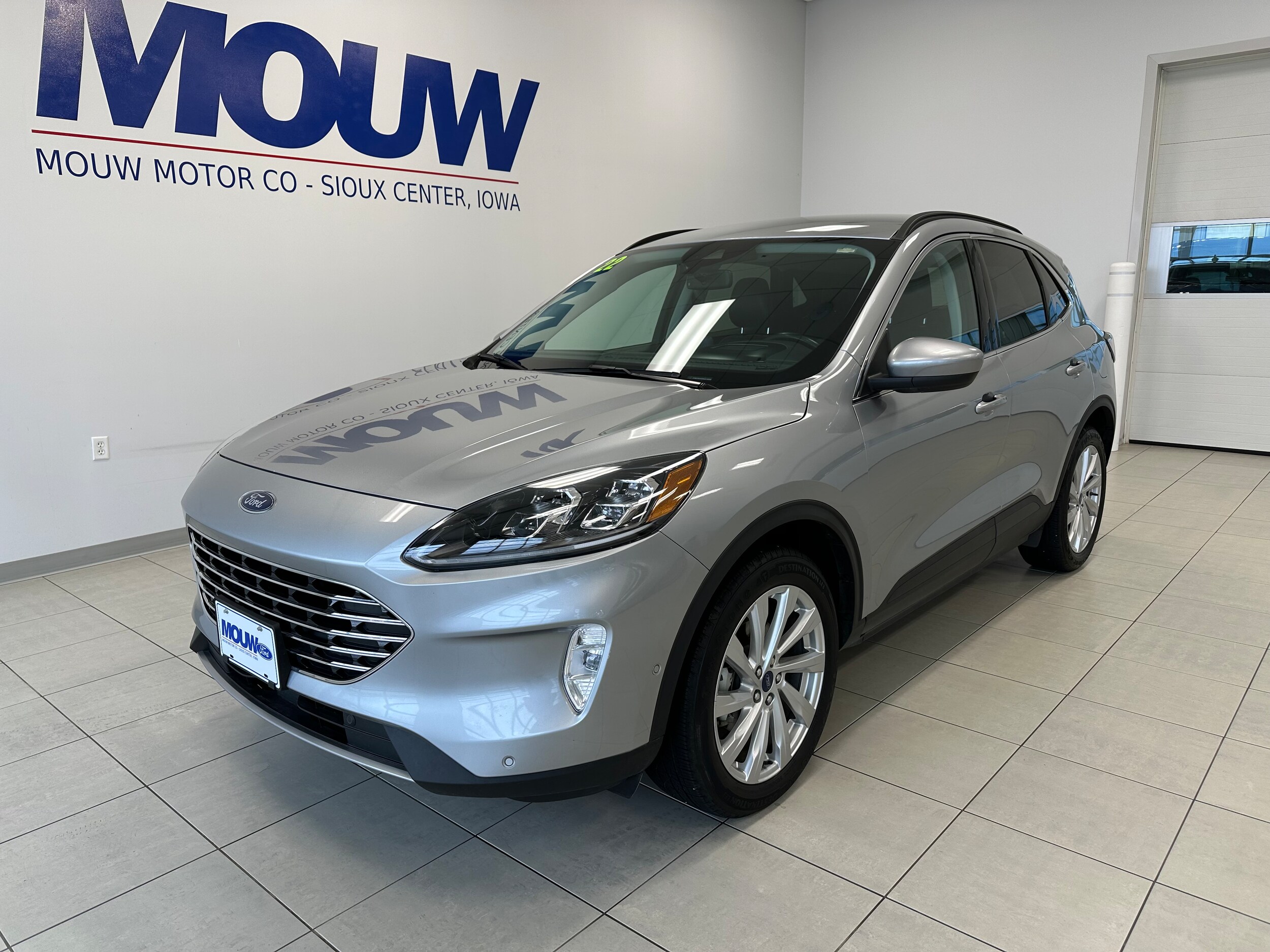 Used 2022 Ford Escape Titanium with VIN 1FMCU9J97NUA10538 for sale in Sioux Center, IA