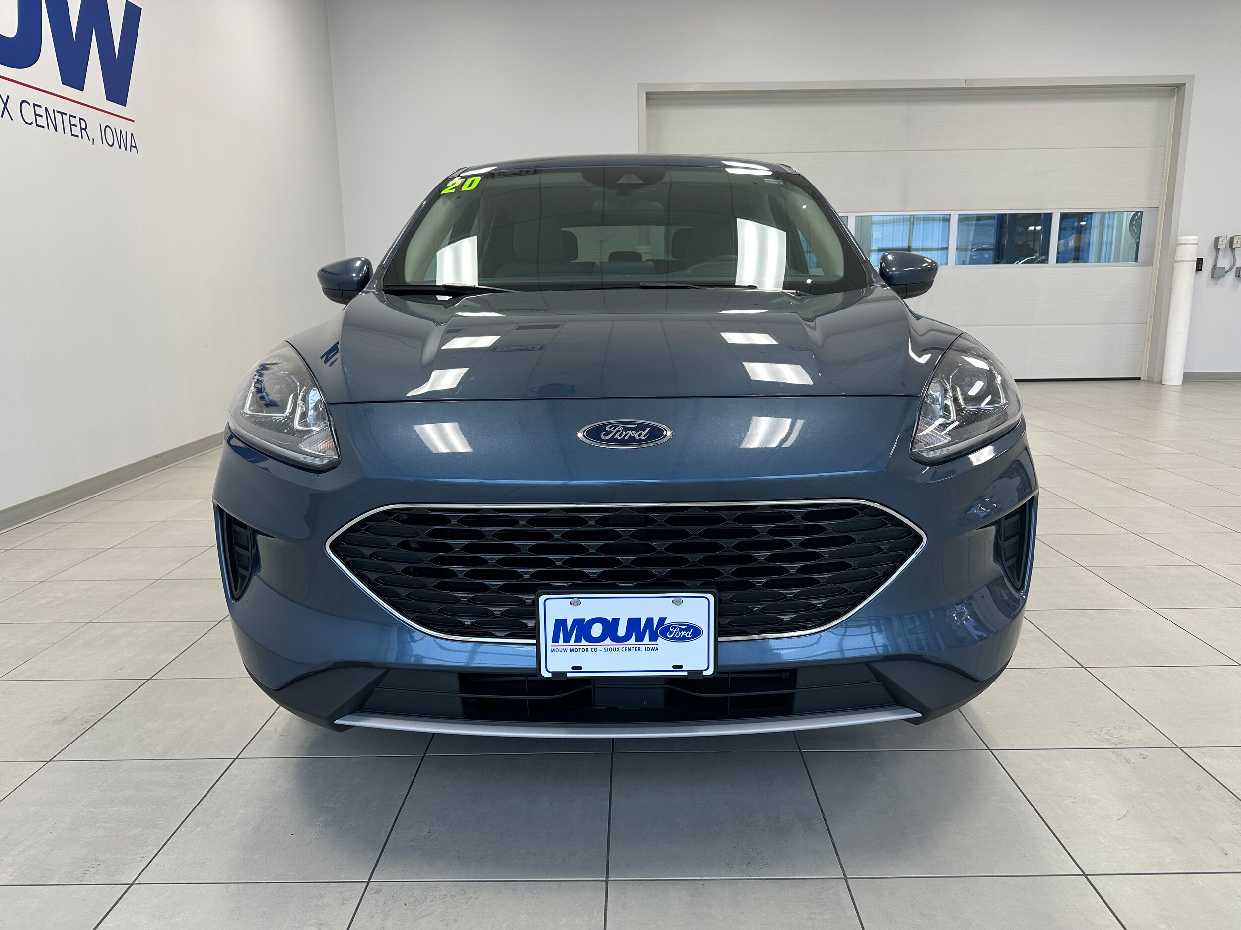 2020 Ford Escape SE photo 3