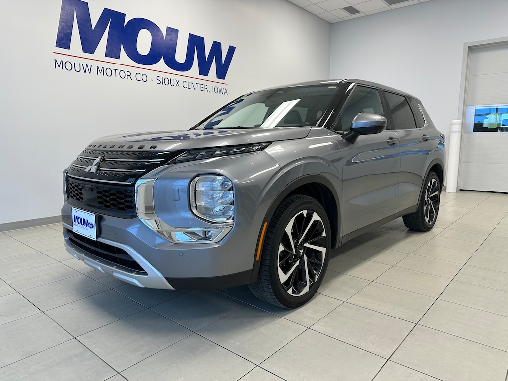 Used 2022 Mitsubishi Outlander SE SUV