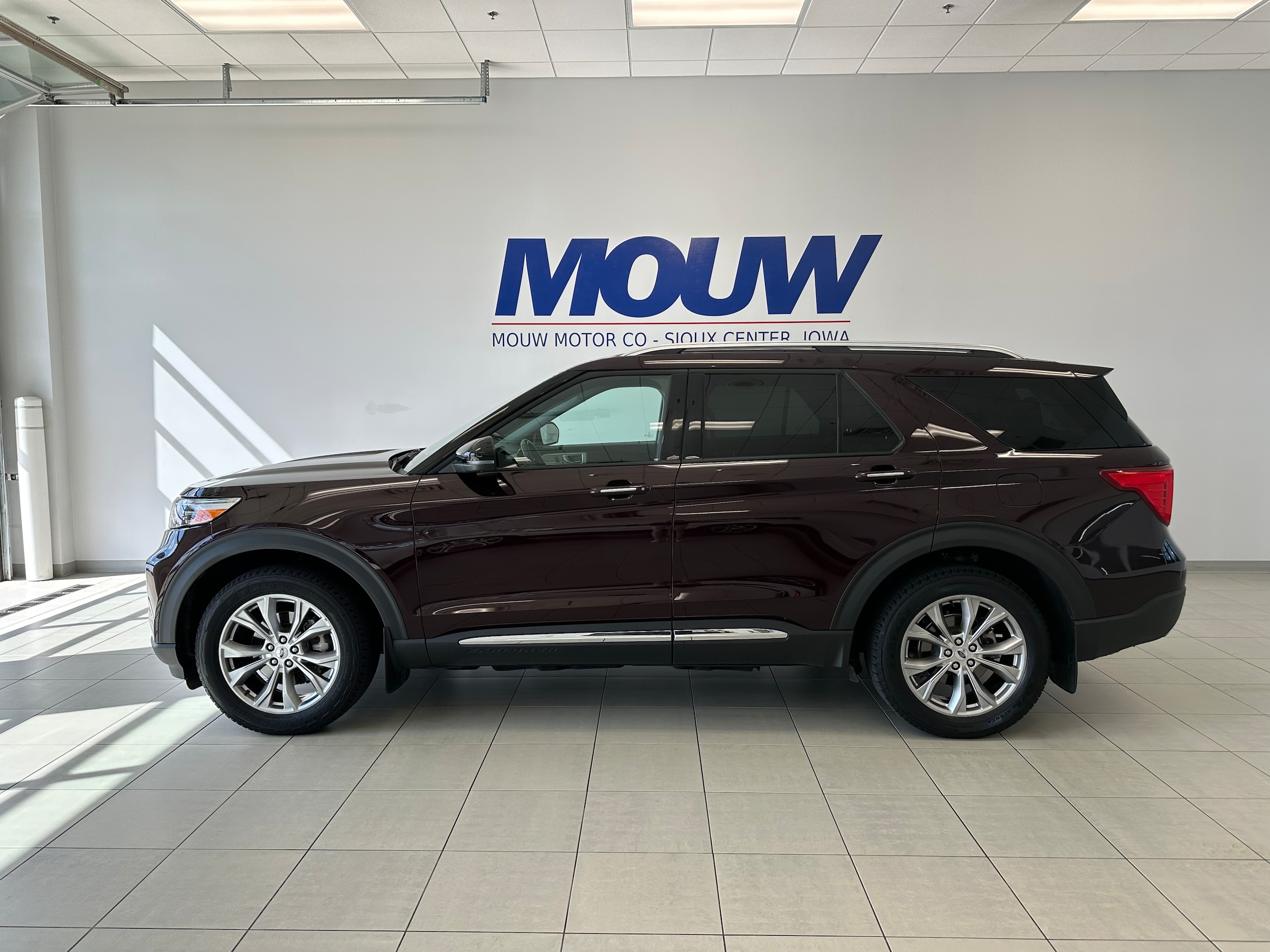 2022 Ford Explorer Limited 4WD's photo