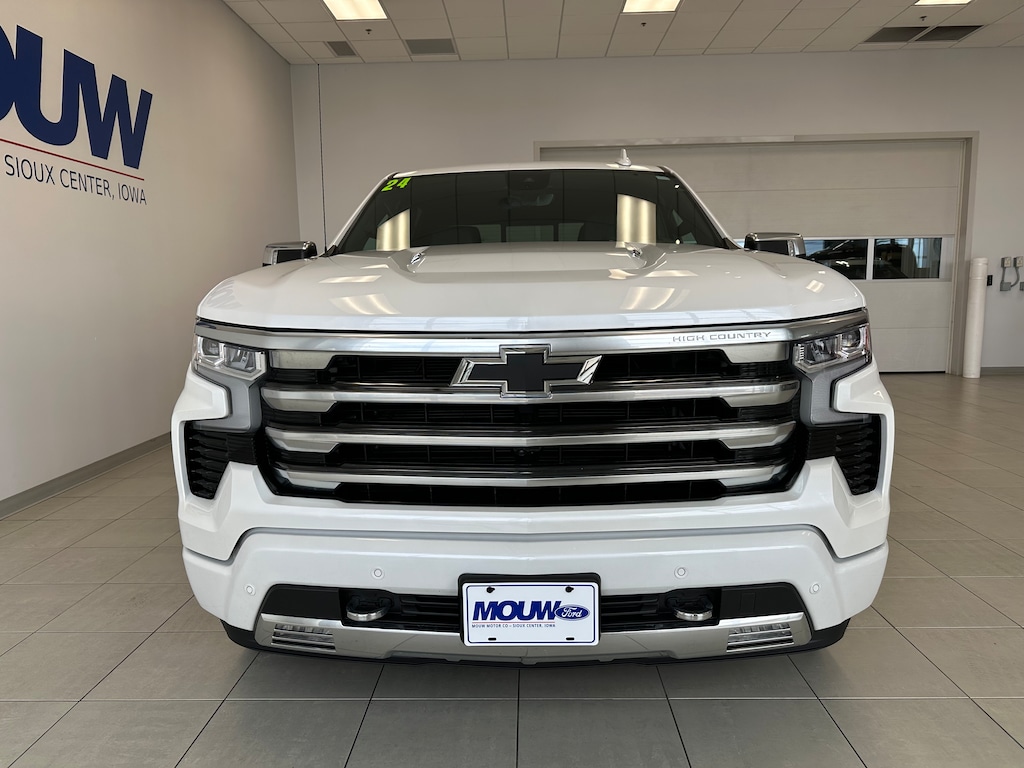Used 2024 Chevrolet Silverado High Country Pickup