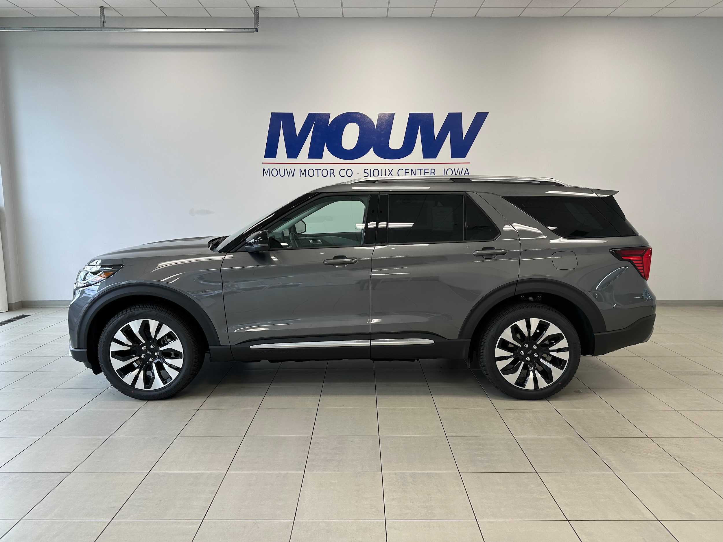2026 Ford Explorer Platinum 4WD's photo