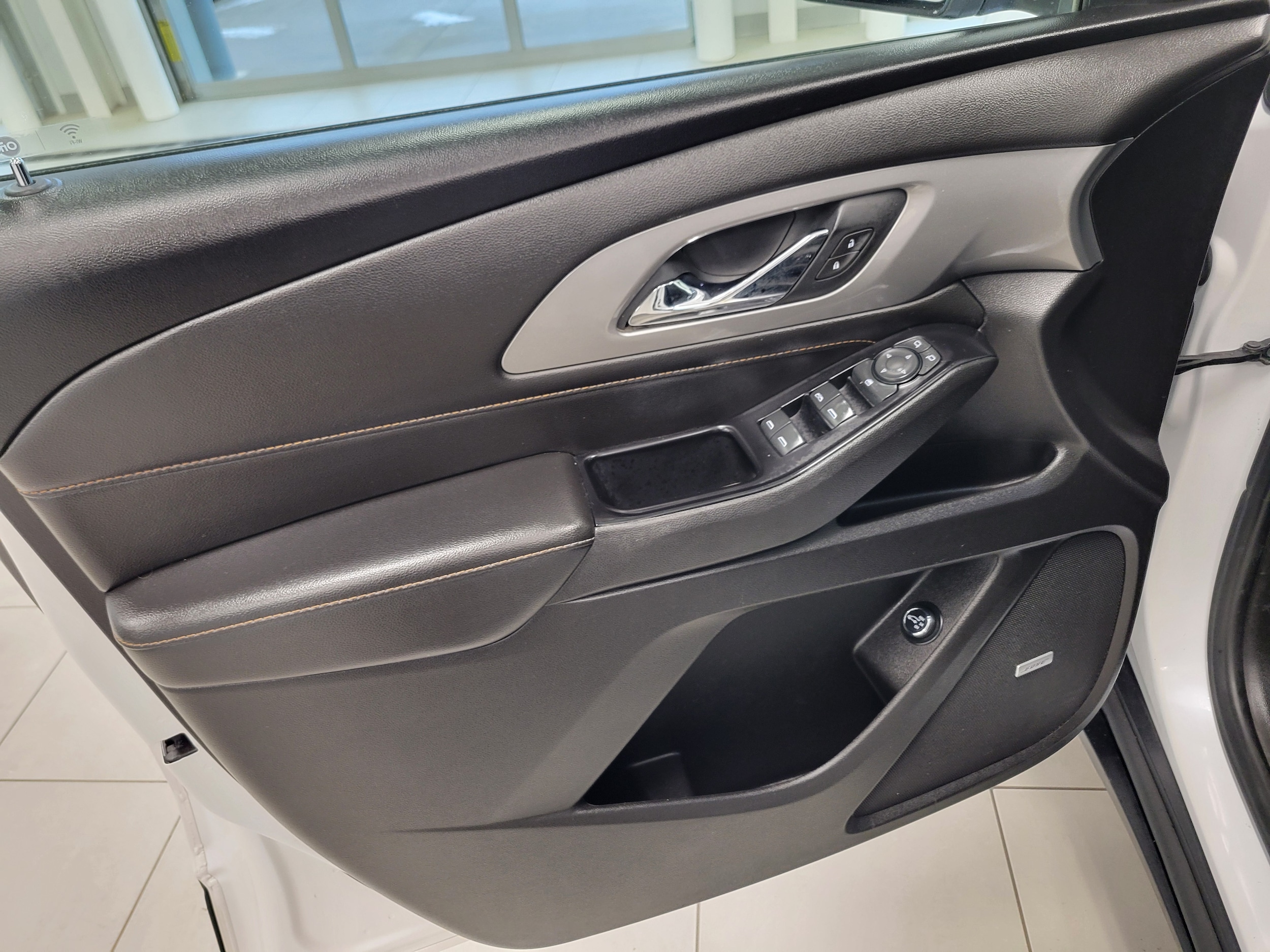 2019 Chevrolet Traverse 3LT - Photo 9