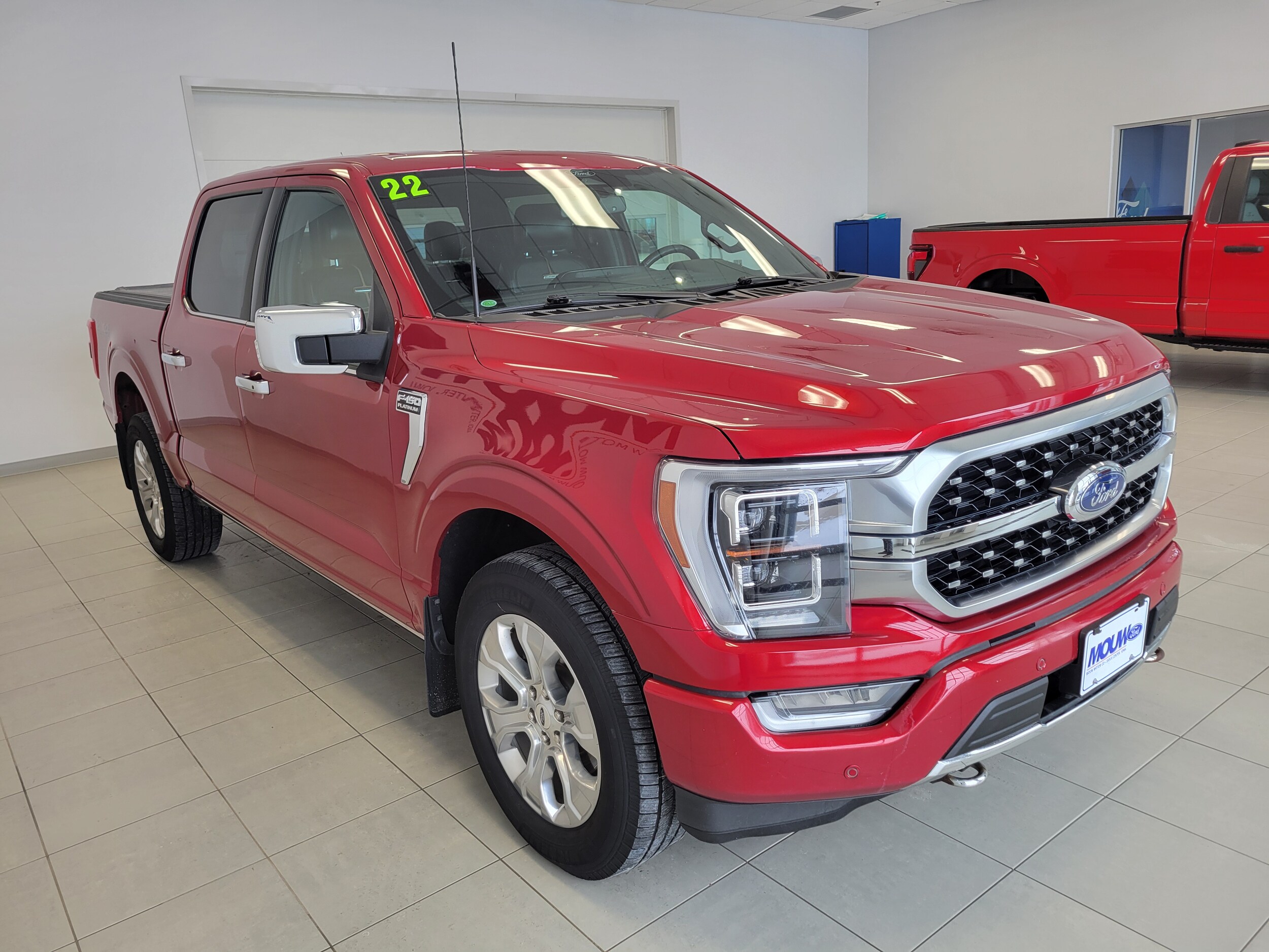 2022 Ford F-150 Platinum photo 4
