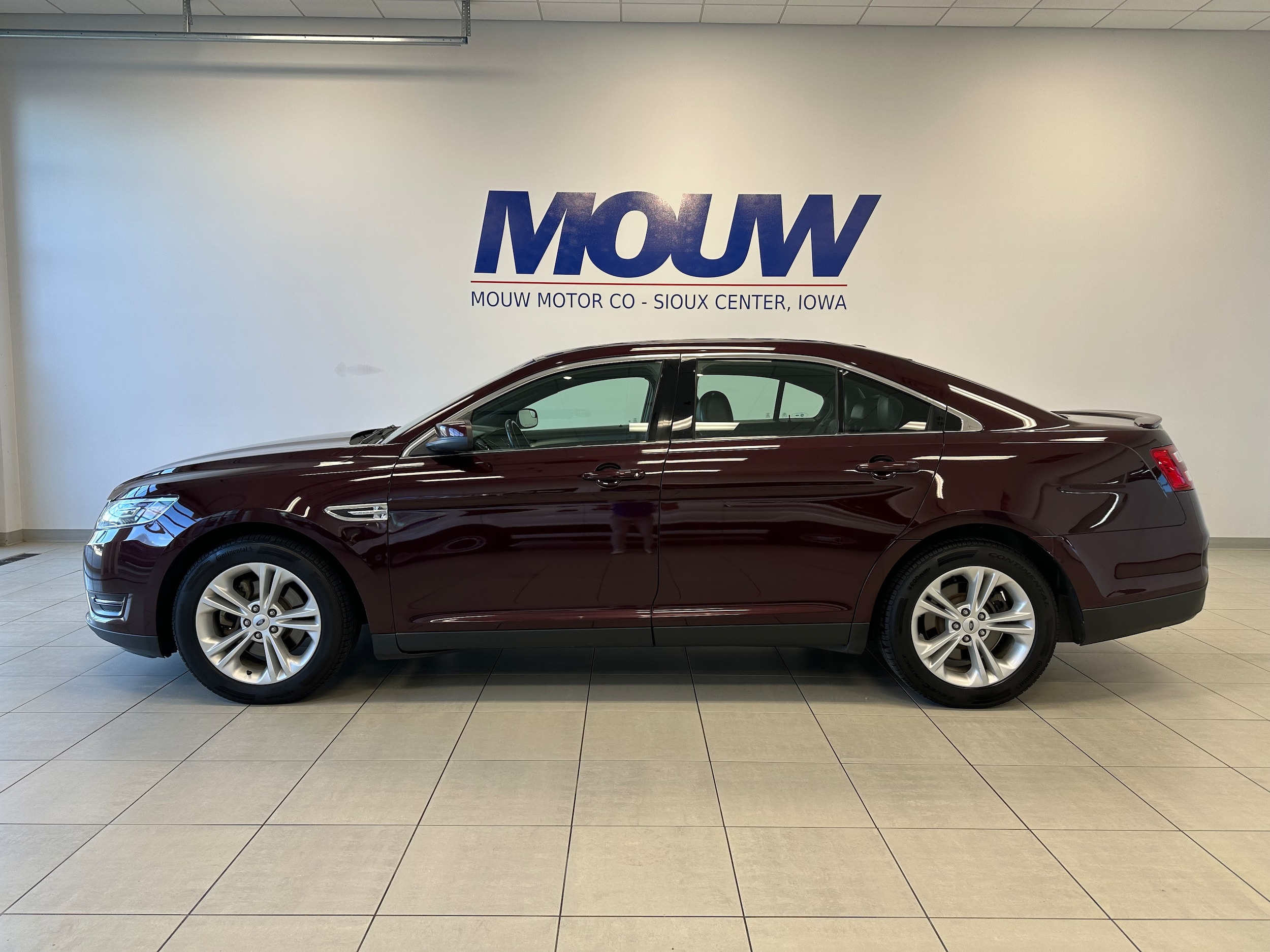 2018 Ford Taurus SEL