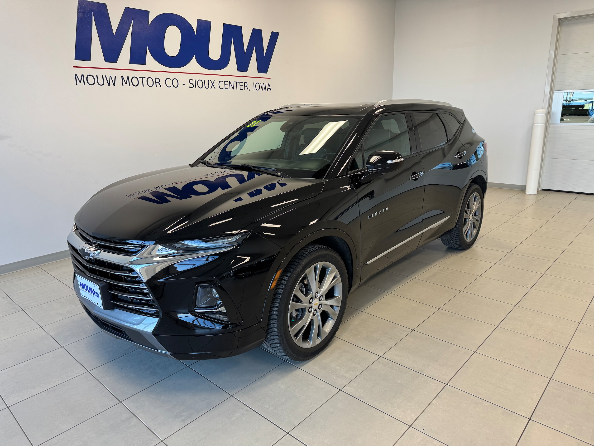 Used 2021 Chevrolet Blazer Premier with VIN 3GNKBLRS3MS528548 for sale in Sioux Center, IA