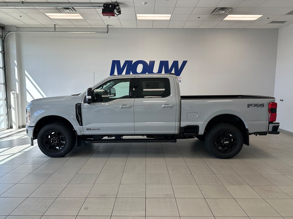 New 2026 Ford Super Duty F-350 SRW Lariat