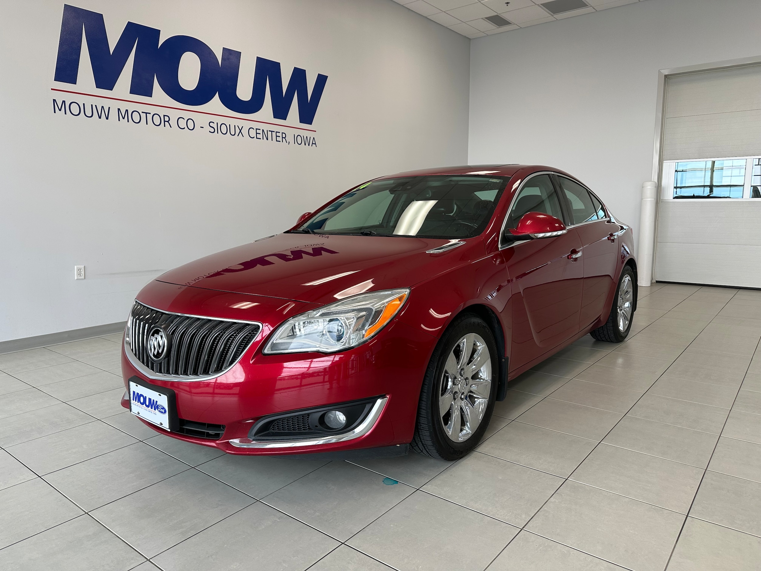 Used 2014 Buick Regal Premium 2 with VIN 2G4GR5GX5E9252890 for sale in Sioux Center, IA