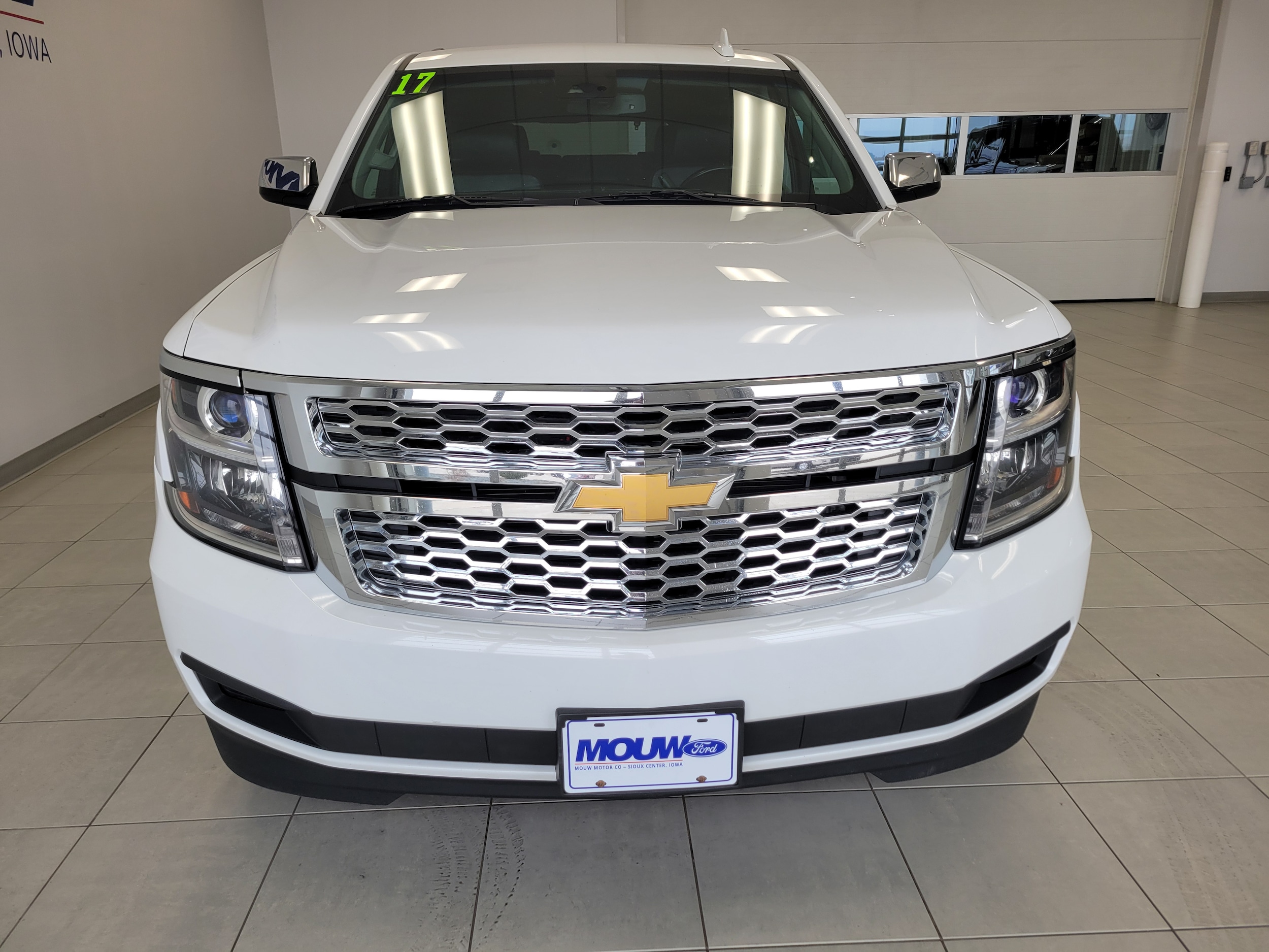 2017 Chevrolet Tahoe LT - Photo 3