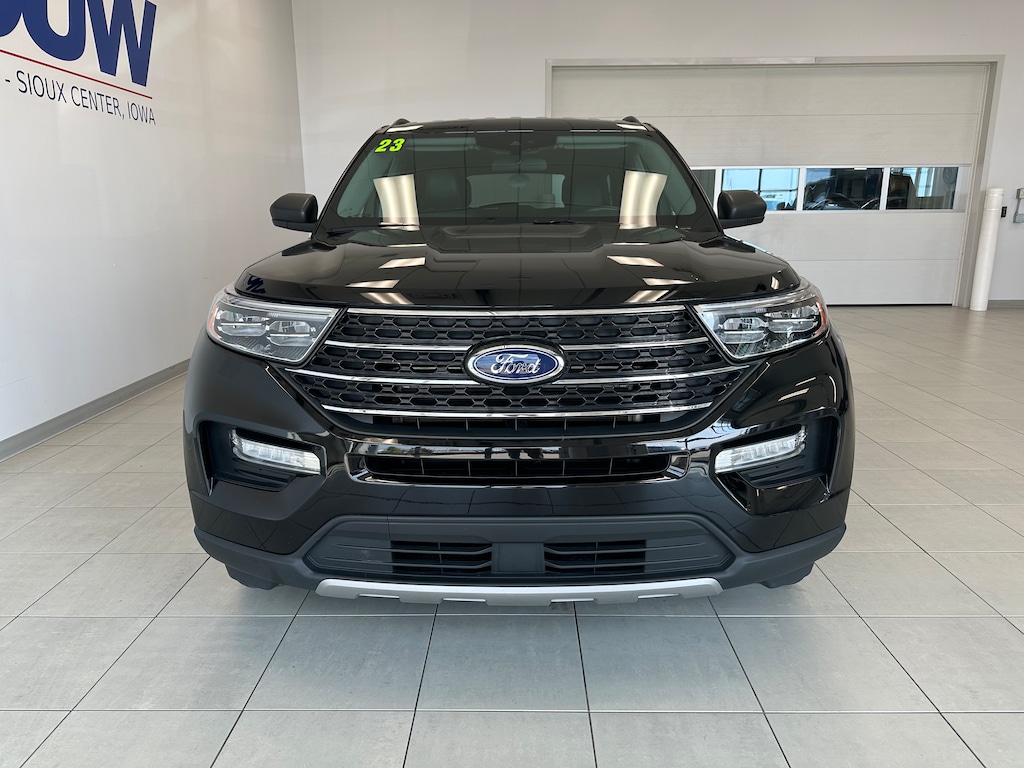 Used 2023 Ford Explorer XLT Premium SUV