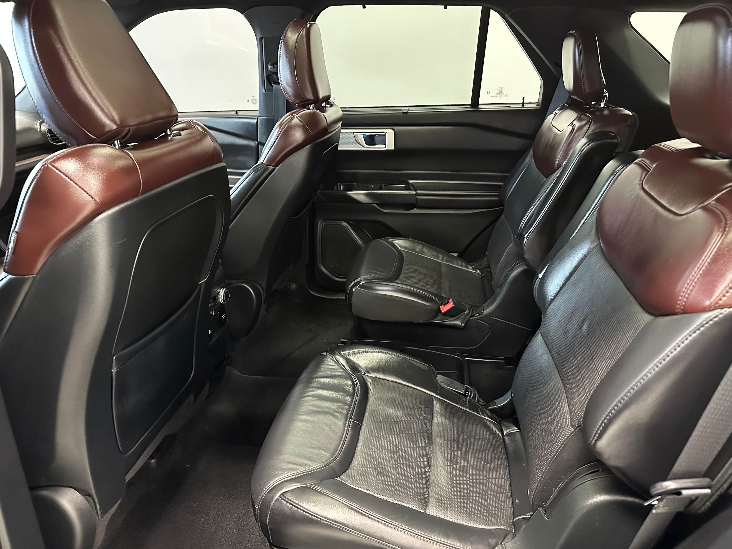 2020 Ford Explorer Platinum - Photo 12