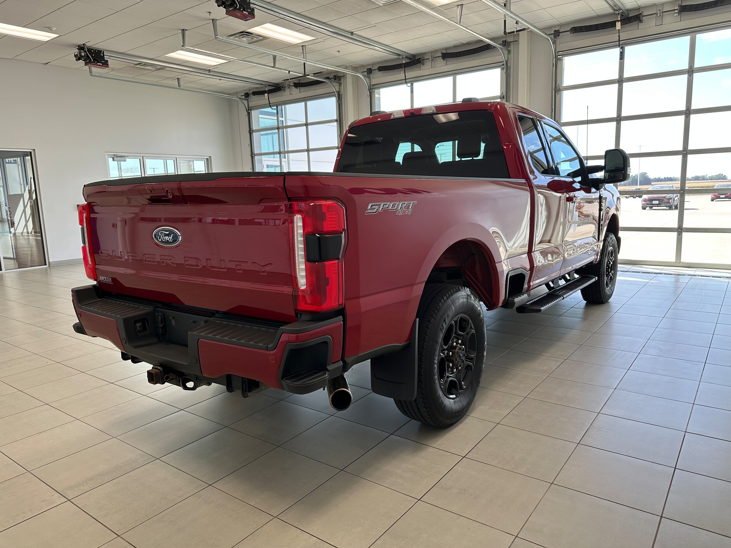 2023 Ford F-350 XLT photo 4