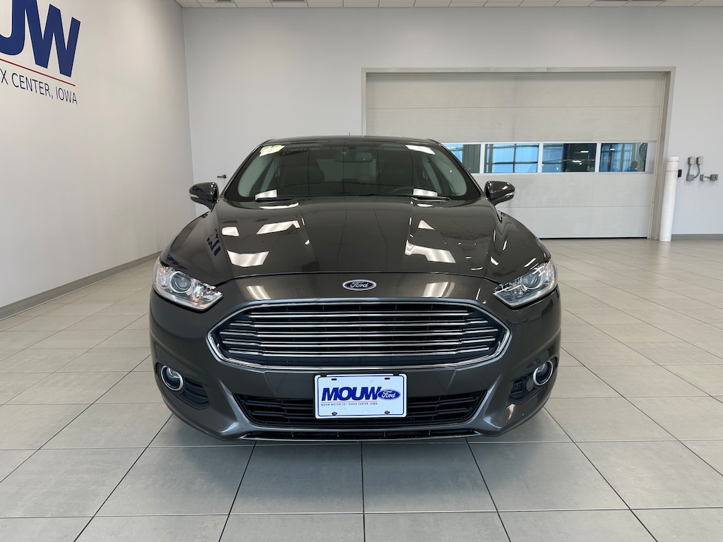 Used 2016 Ford Fusion SE Luxury Sedan