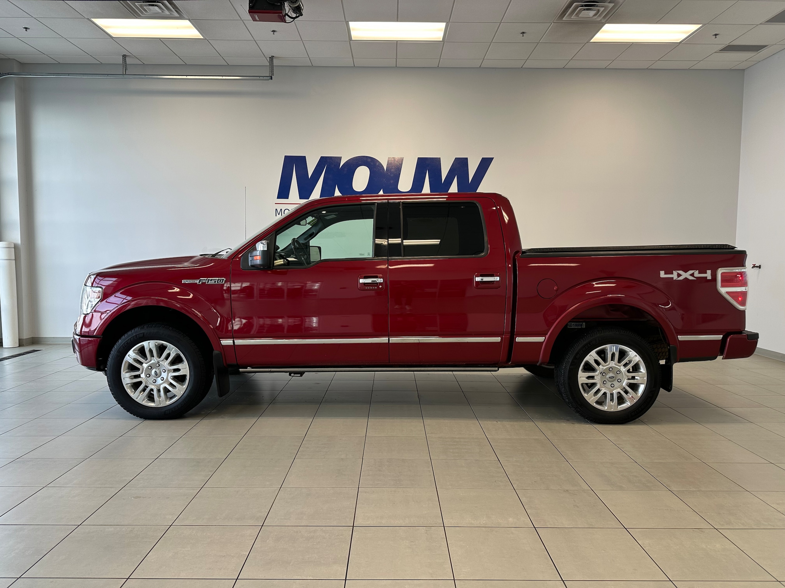 2014 Ford F-150 Platinum's photo
