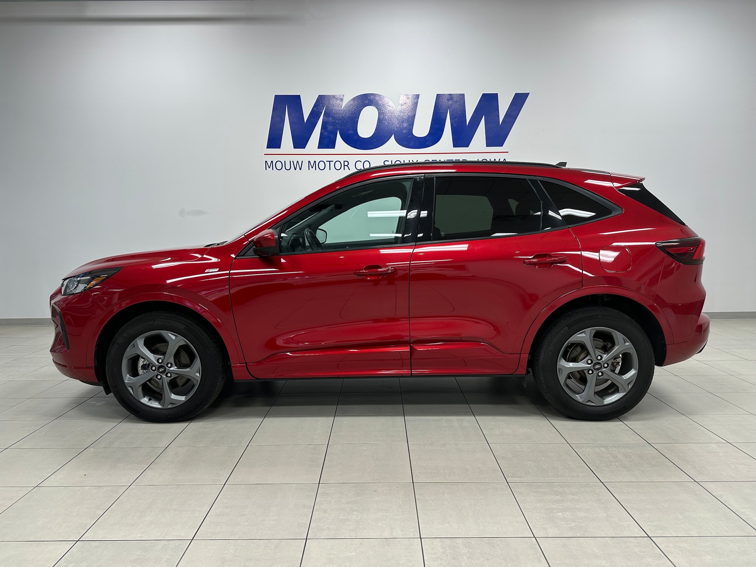 2023 Ford Escape ST-Line Select's photo