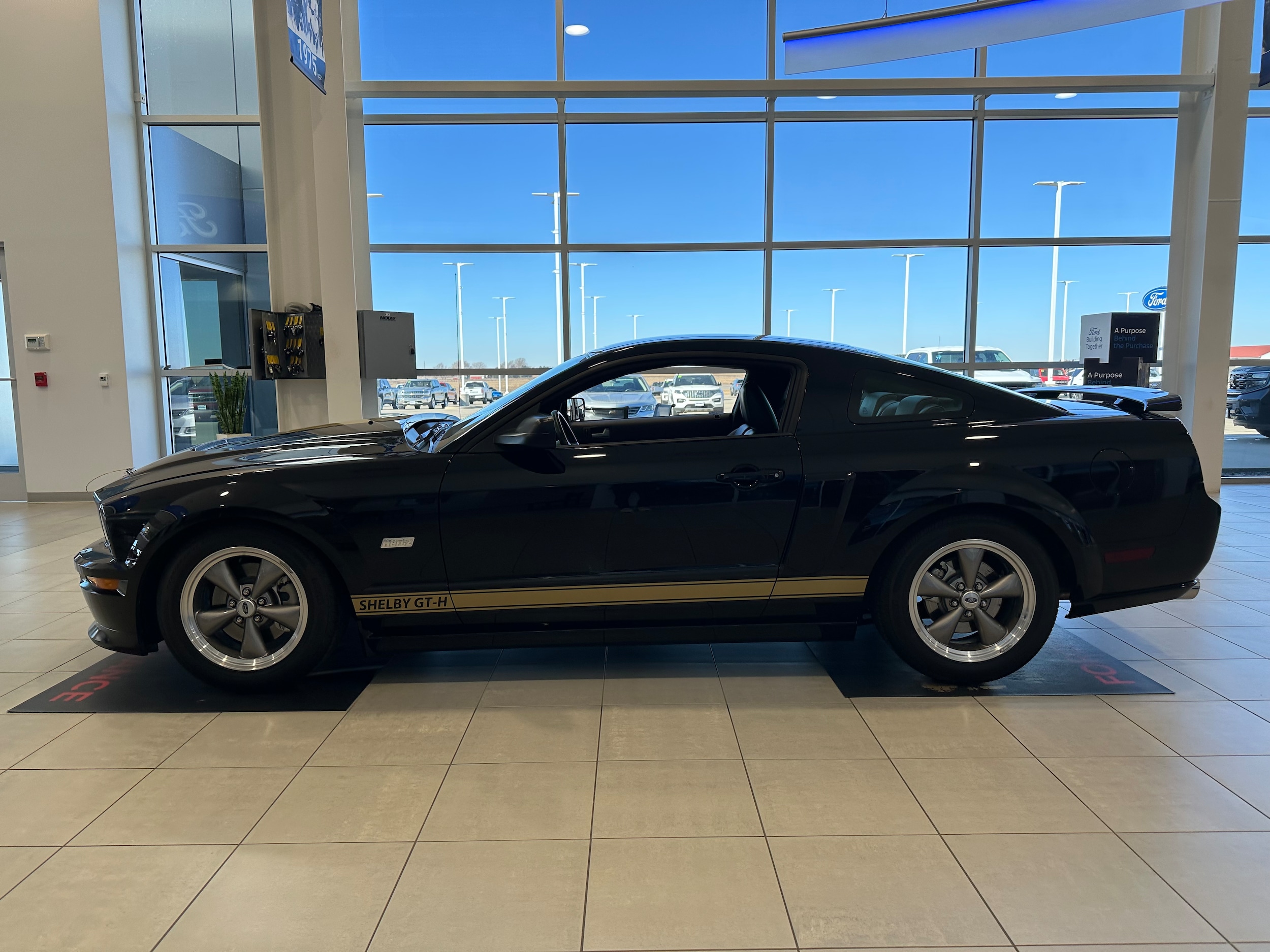2006 Ford Mustang's photo