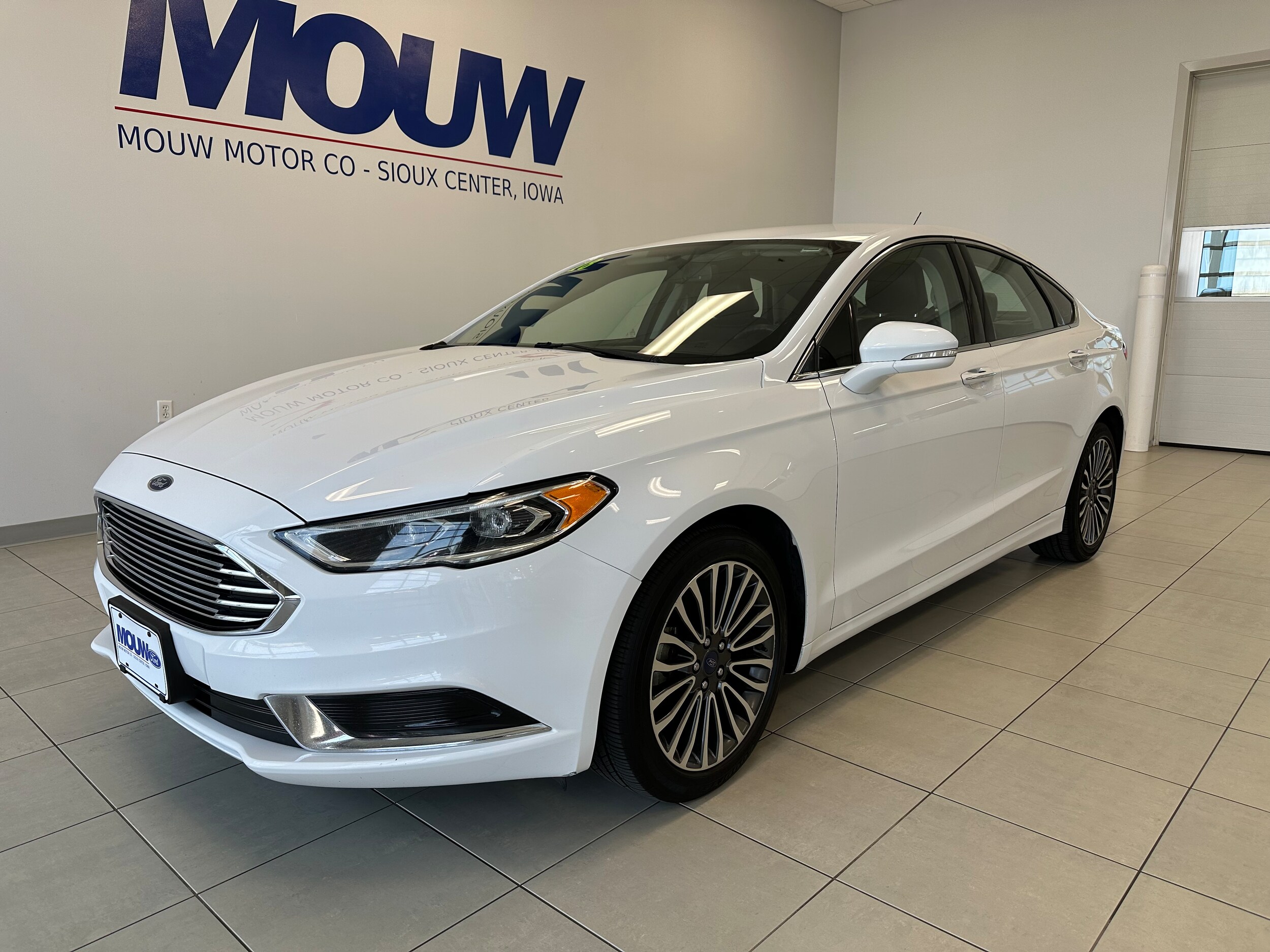 Used 2018 Ford Fusion SE with VIN 3FA6P0T94JR110203 for sale in Sioux Center, IA