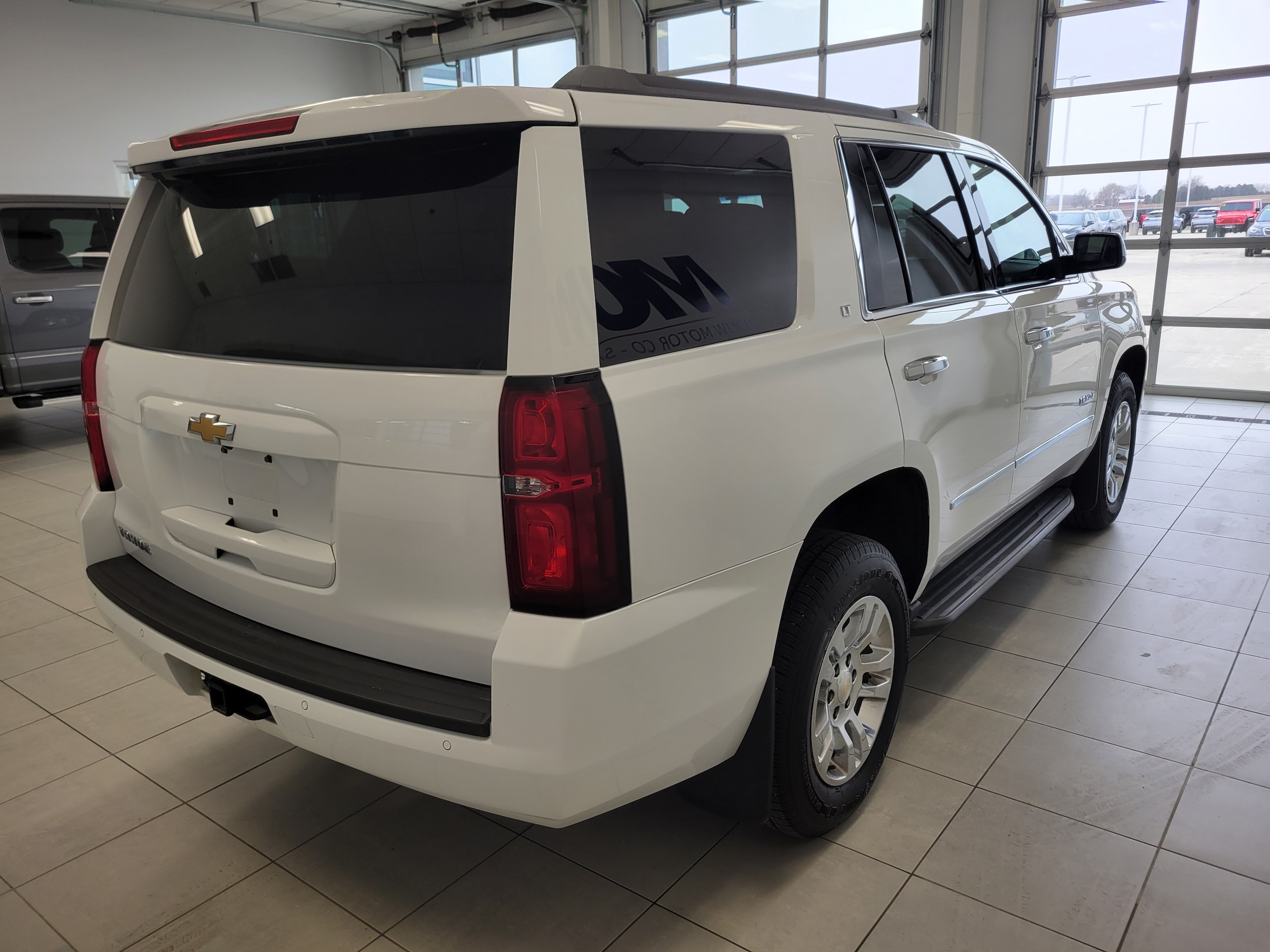 2017 Chevrolet Tahoe LT - Photo 5