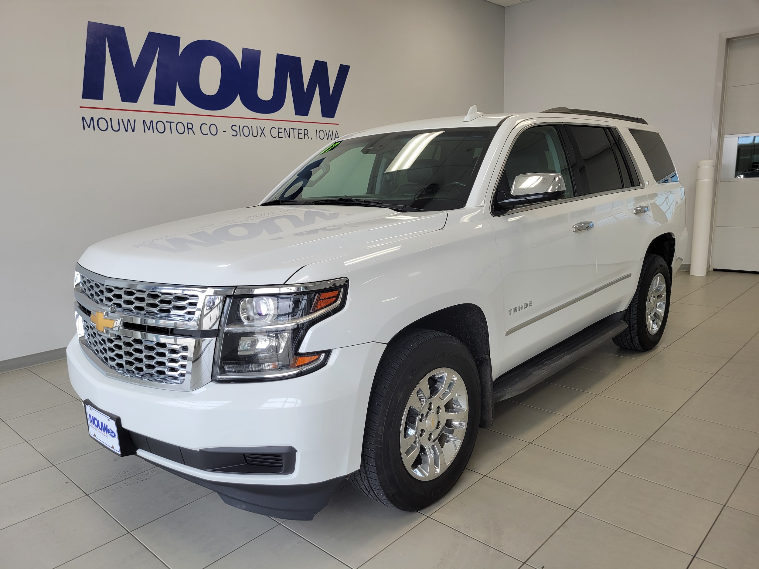 Used 2017 Chevrolet Tahoe LT with VIN 1GNSKBKC7HR119474 for sale in Sioux Center, IA