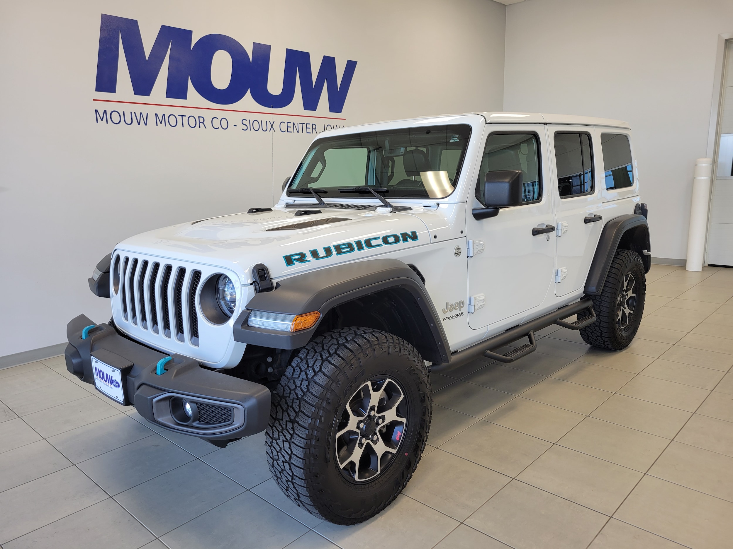 Used 2019 Jeep Wrangler Unlimited Rubicon with VIN 1C4HJXFG5KW608027 for sale in Sioux Center, IA