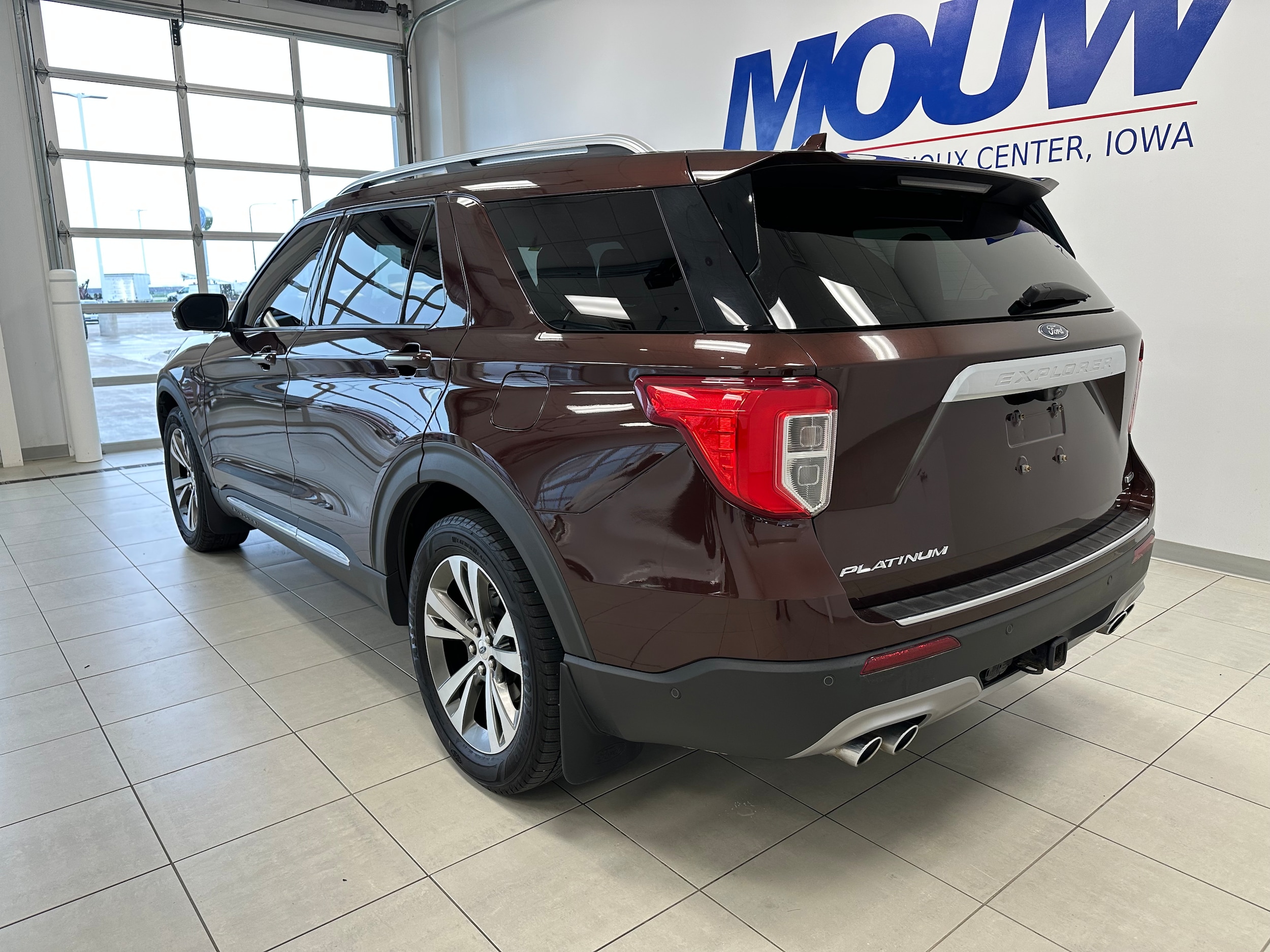 2020 Ford Explorer Platinum - Photo 6