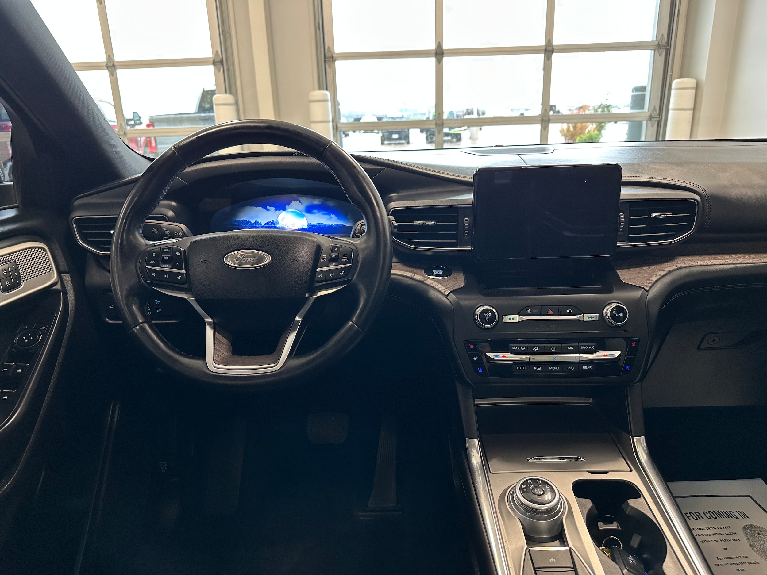 2020 Ford Explorer Platinum - Photo 17