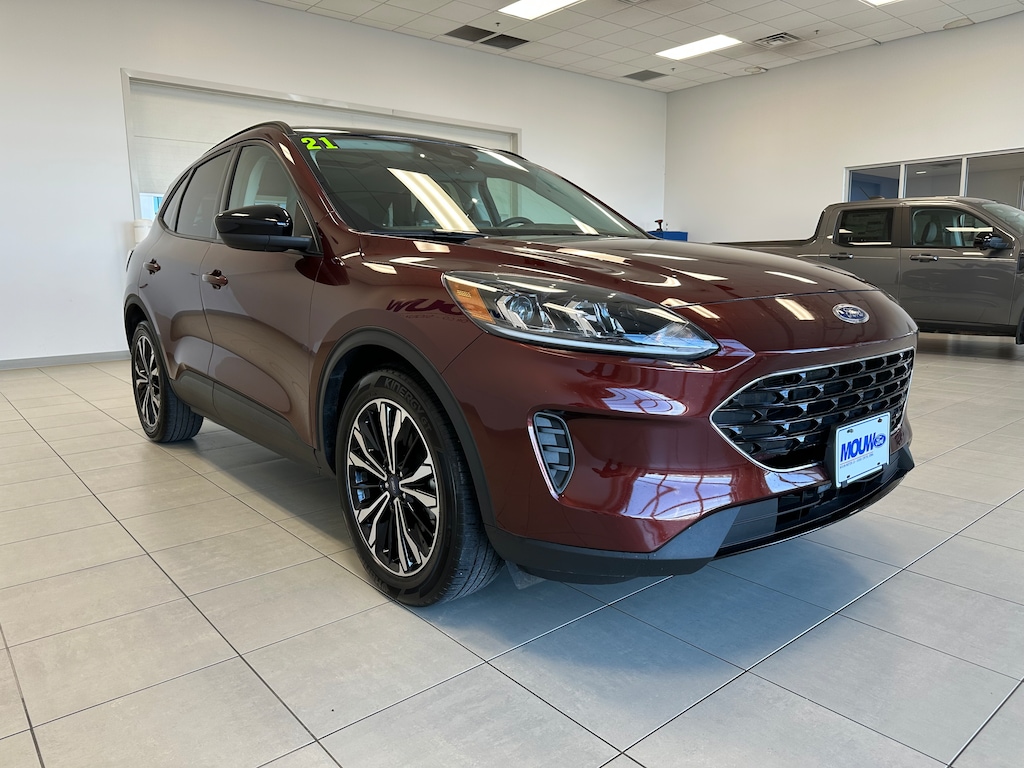 Used 2021 Ford Escape SE Hybrid SUV