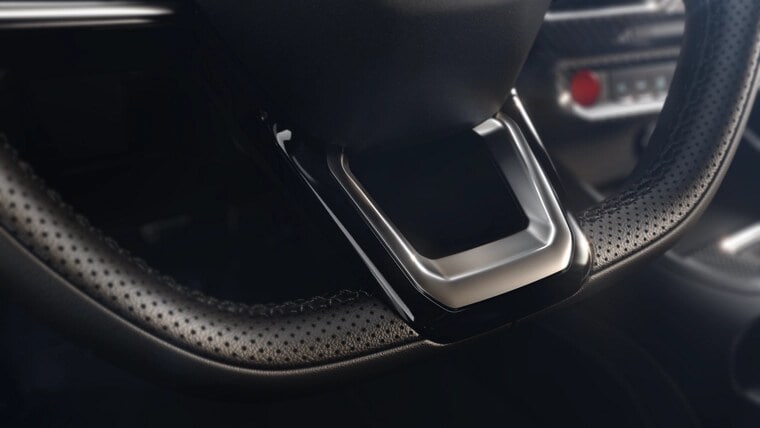 Flat-Bottom Steering Wheel