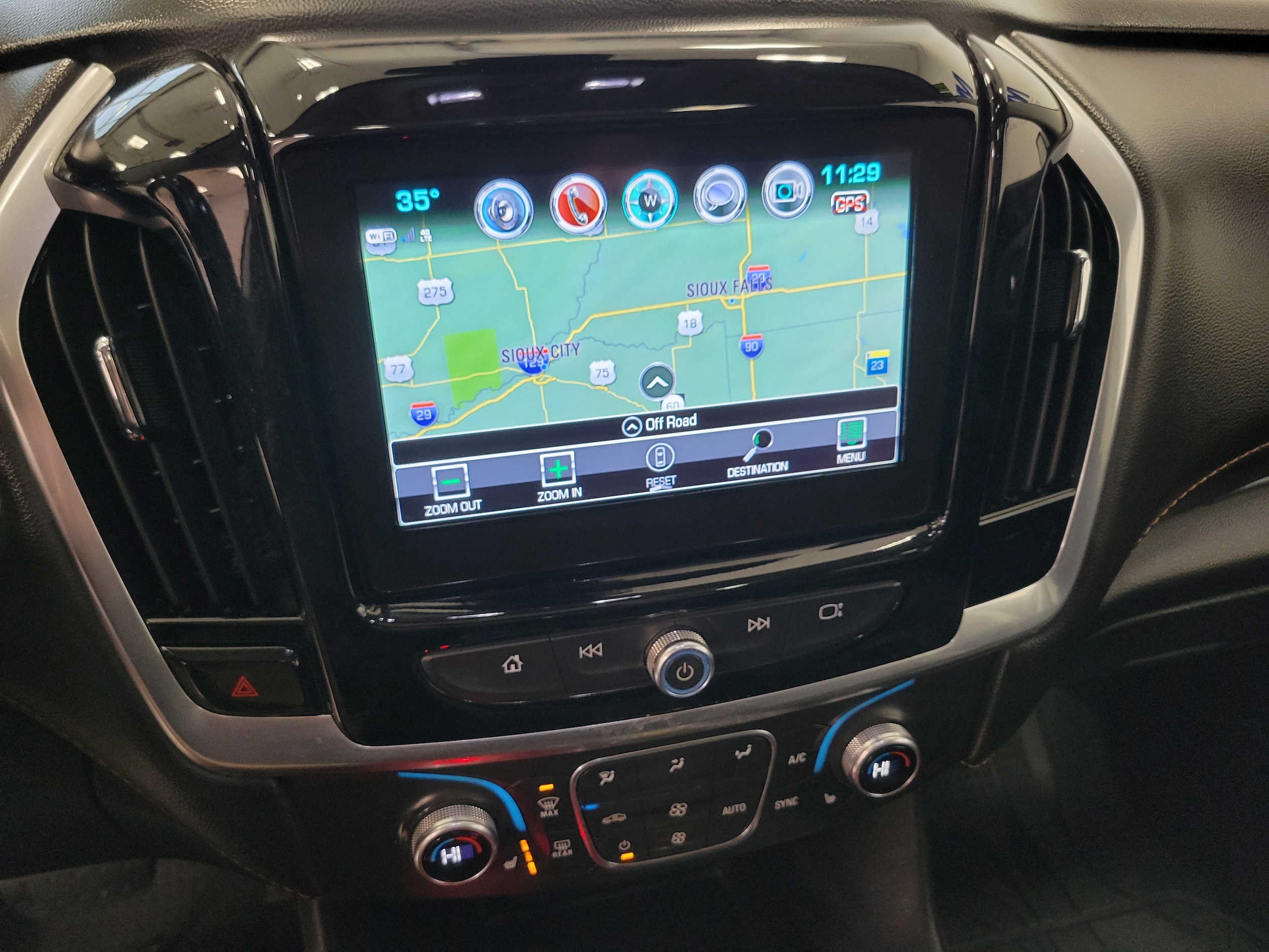 2019 Chevrolet Traverse 3LT - Photo 18