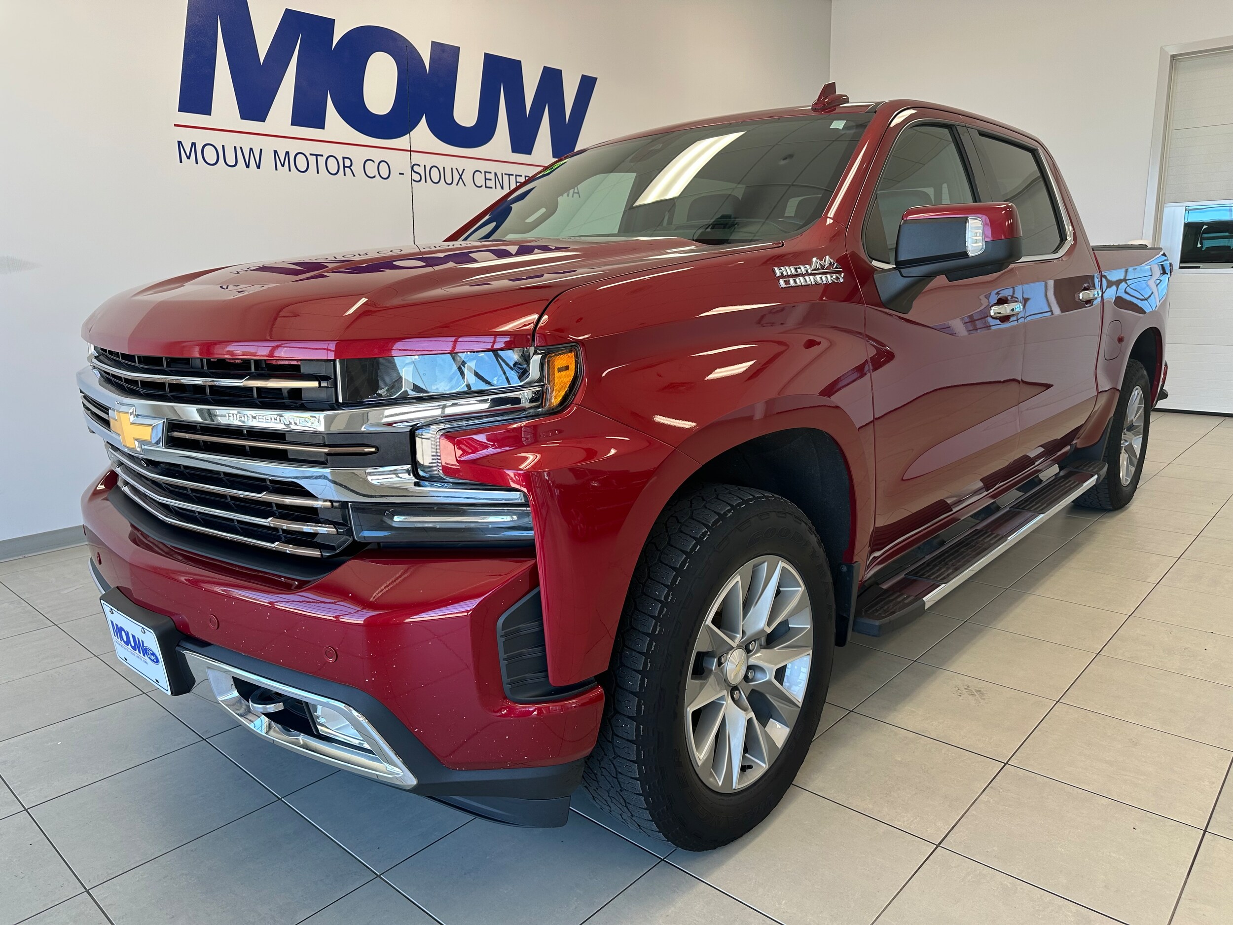 2019 Chevrolet Silverado 1500 High Country photo 2