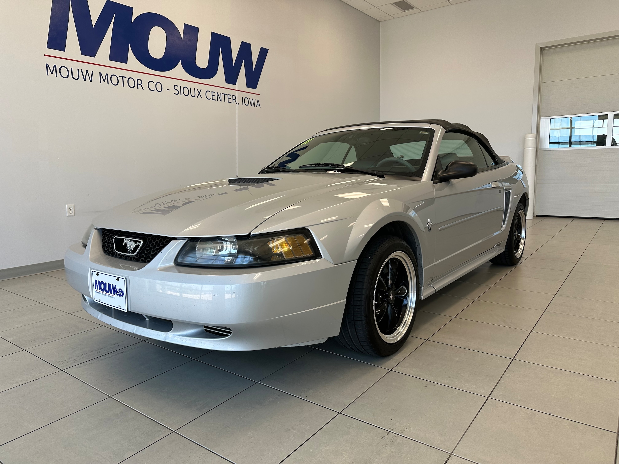 Used 2001 Ford Mustang Premium with VIN 1FAFP444X1F167531 for sale in Sioux Center, IA