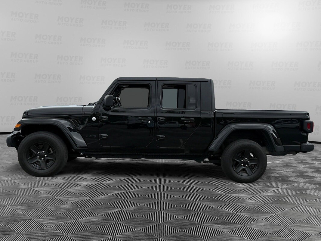2021 Jeep Gladiator Sport S photo 2