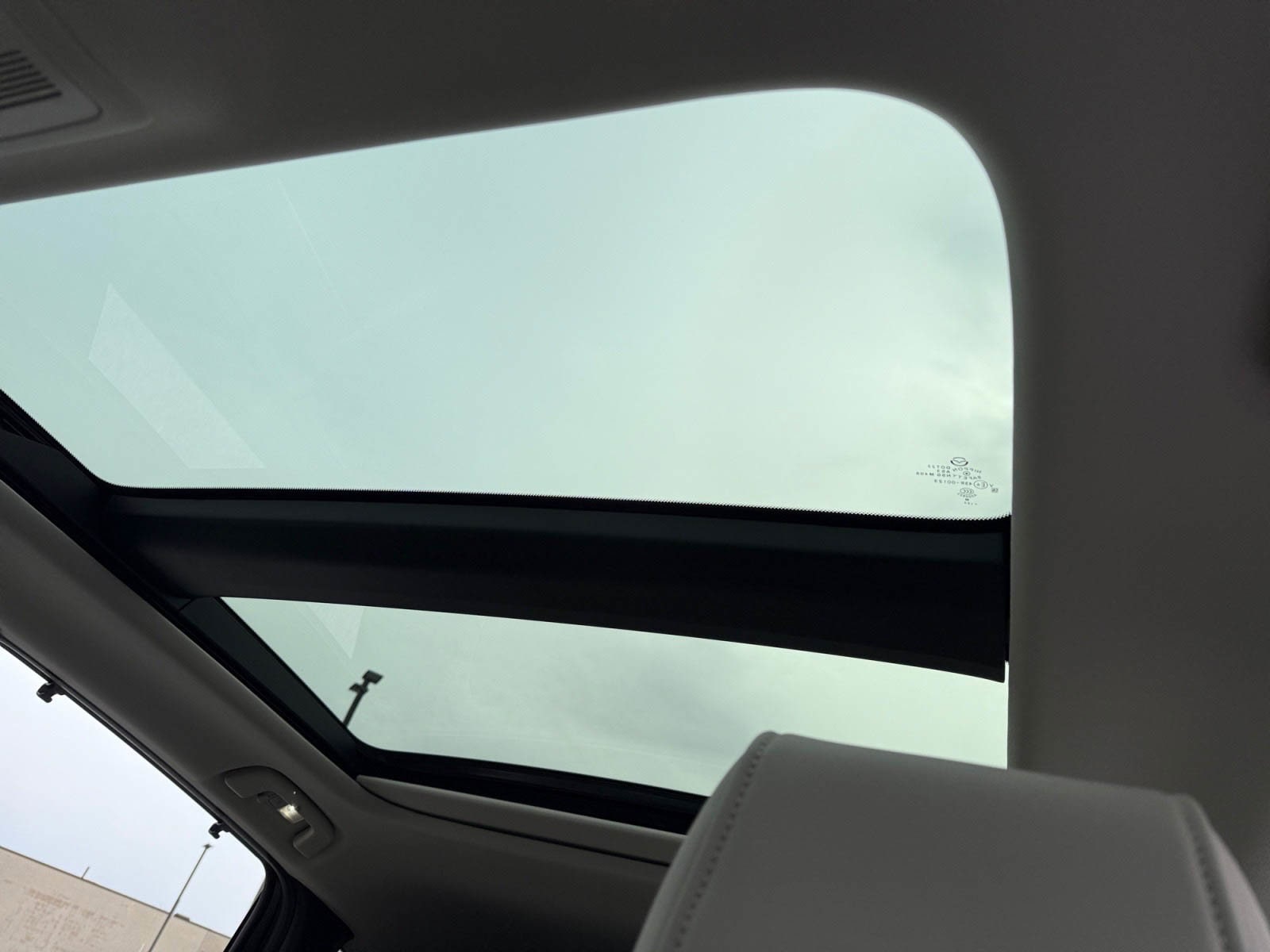 2025 Mazda CX-70 Premium Package - Photo 17