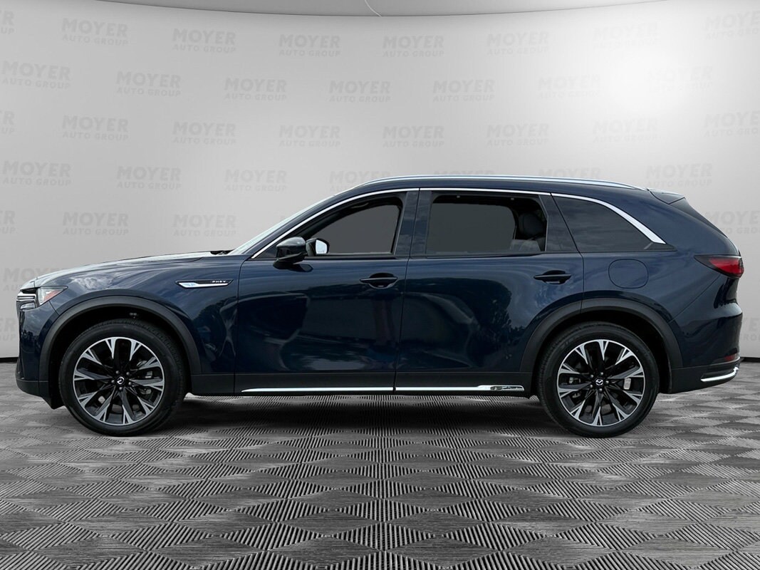 2024 Mazda CX-90 Premium Plus photo 2