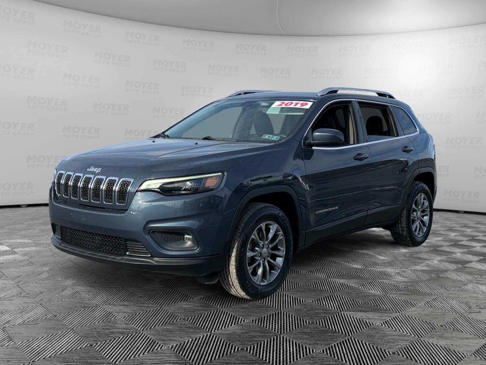 2019 Jeep Cherokee Latitude Plus's photo