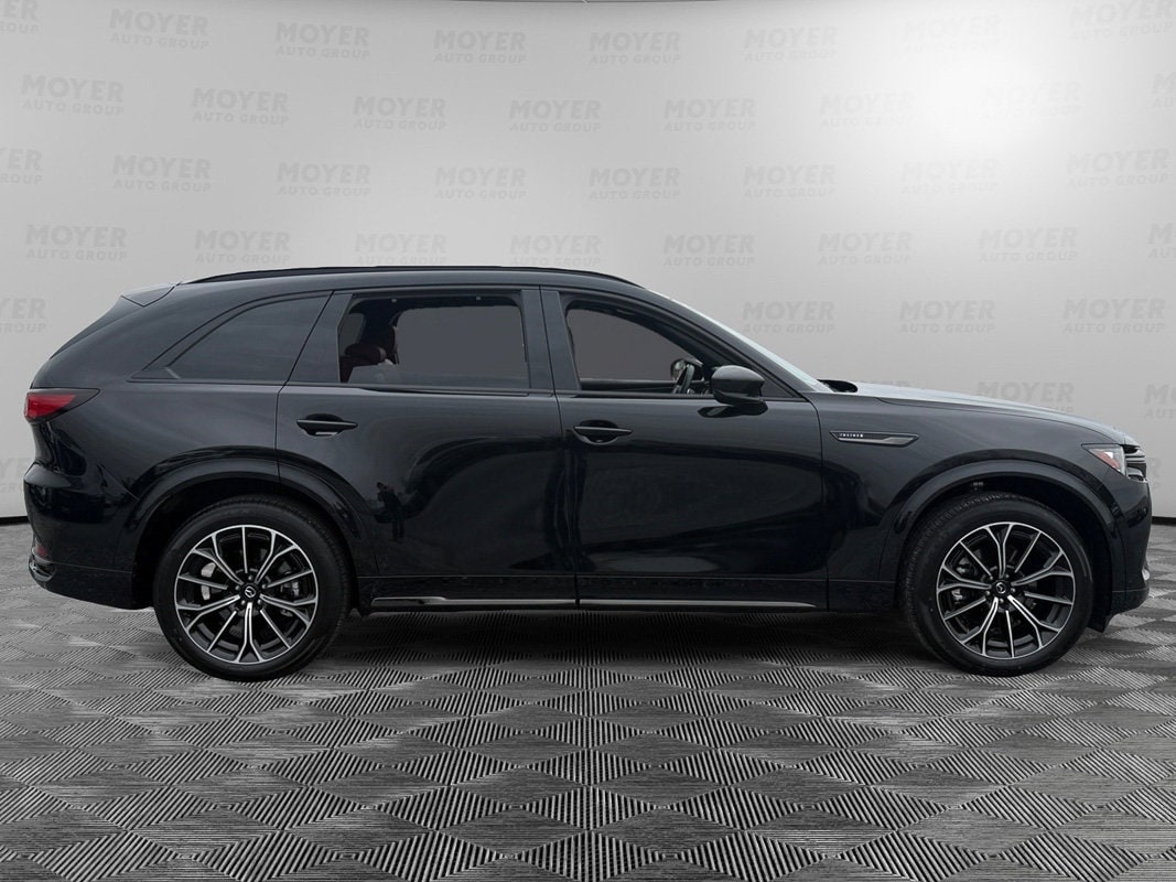 2025 Mazda CX-70 Premium Package - Photo 4
