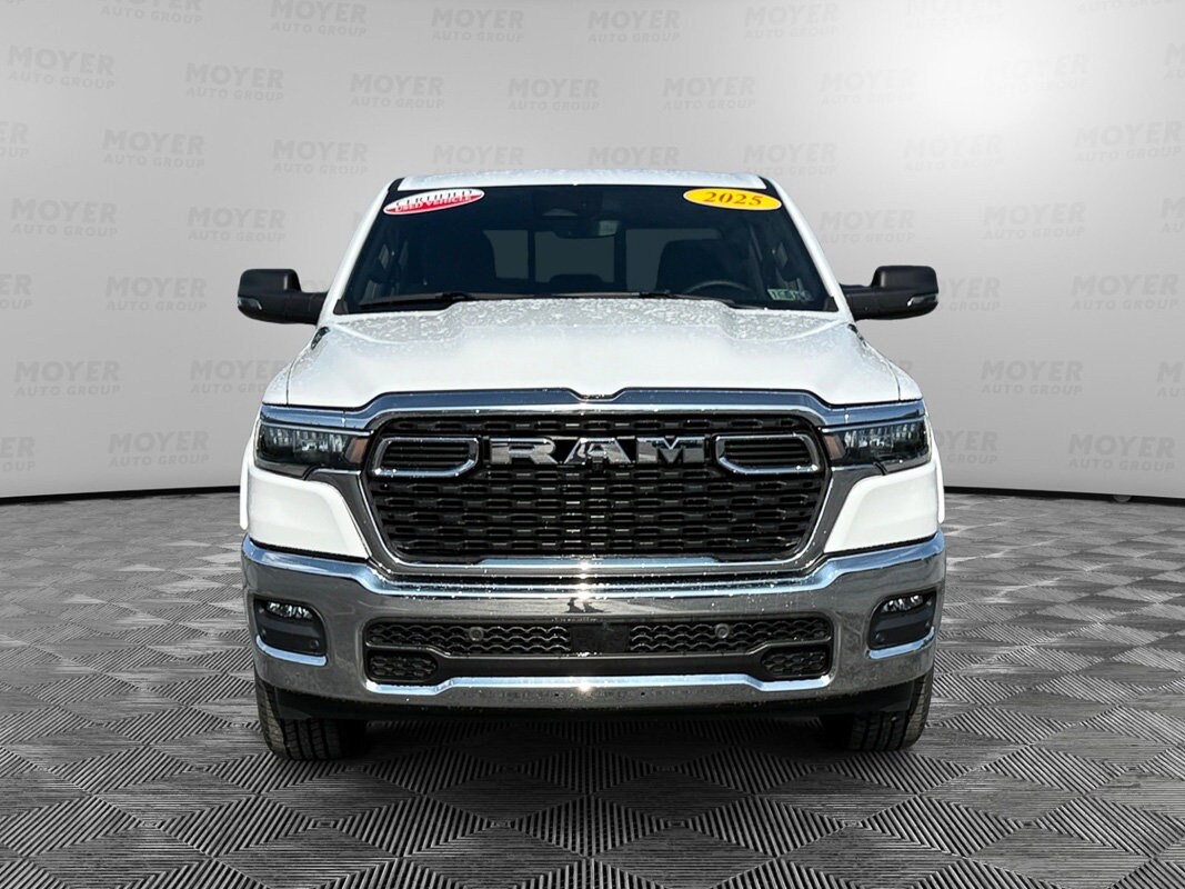 2025 Ram 1500 Big Horn photo 3